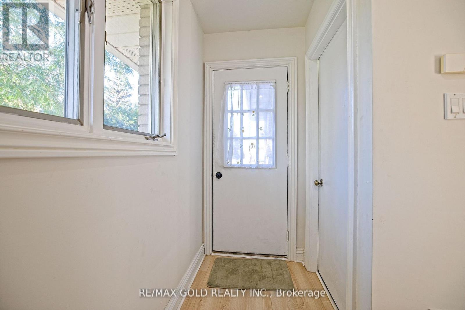 32 Oriole Avenue, Hamilton, Ontario  L8E 5E4 - Photo 9 - X12564550