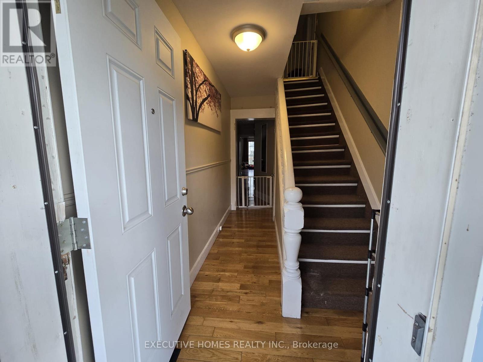 19 Cedar Street, Belleville, Ontario  K8P 3L8 - Photo 5 - X12564584