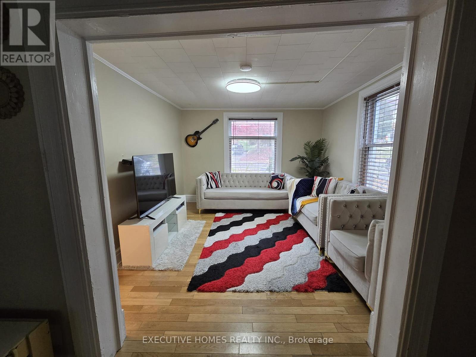 19 Cedar Street, Belleville, Ontario  K8P 3L8 - Photo 7 - X12564584