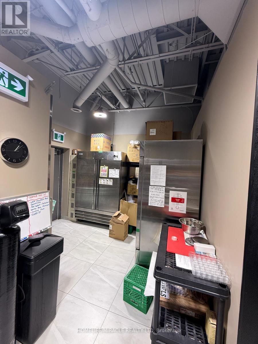 303 - 325 Maxbecker Drive, Waterloo, Ontario  N2E 4H5 - Photo 6 - X12564608