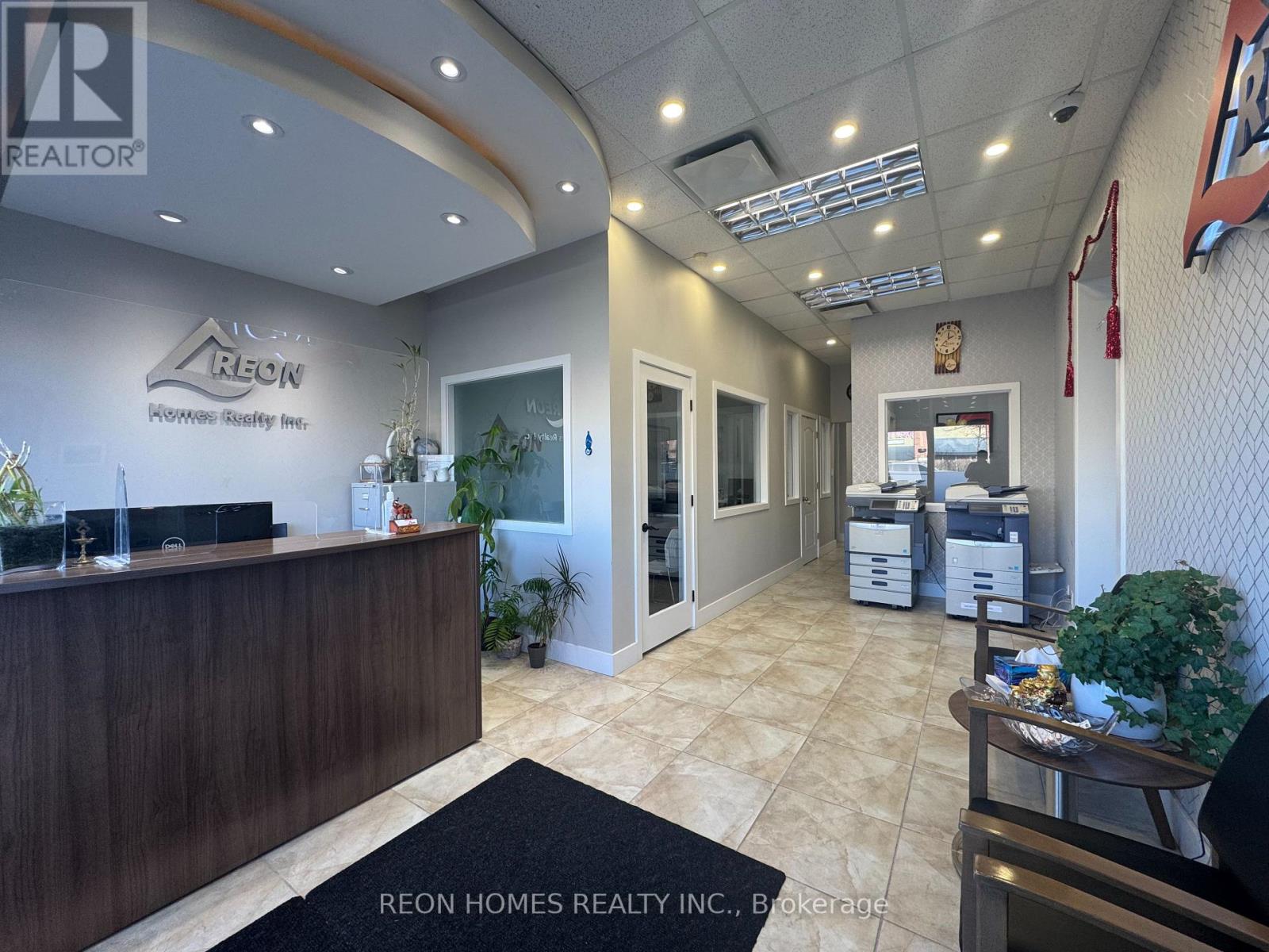 #17 & #18 - 25 Karachi Drive, Markham, Ontario  L3S 0B5 - Photo 4 - N12563526