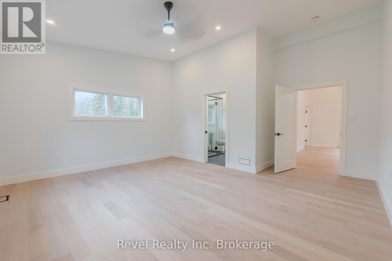 52 Laurentian Crescent, Mattawan, Ontario P0H 1V0 - Photo 13 - X12564644