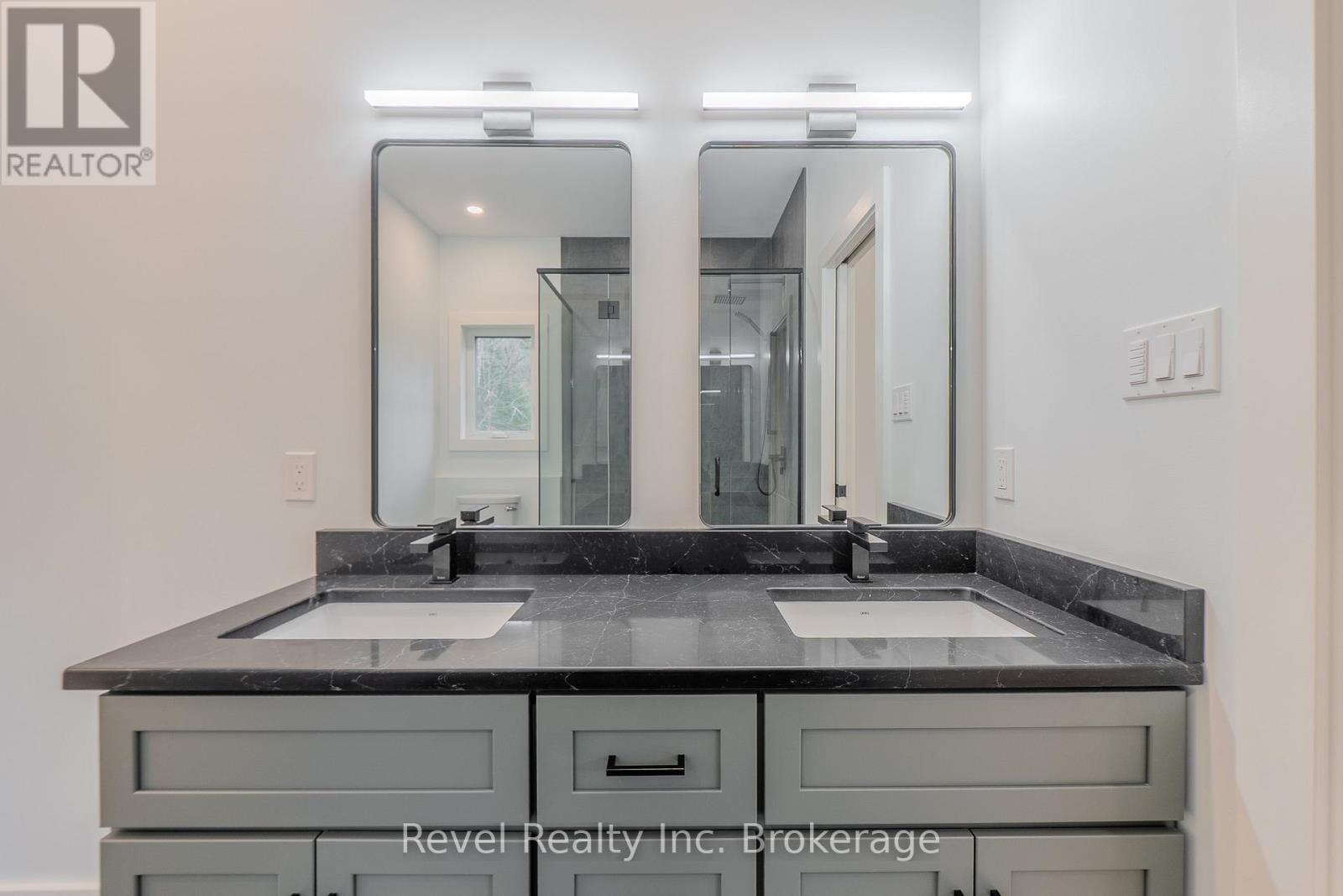 52 Laurentian Crescent, Mattawan, Ontario P0H 1V0 - Photo 16 - X12564644