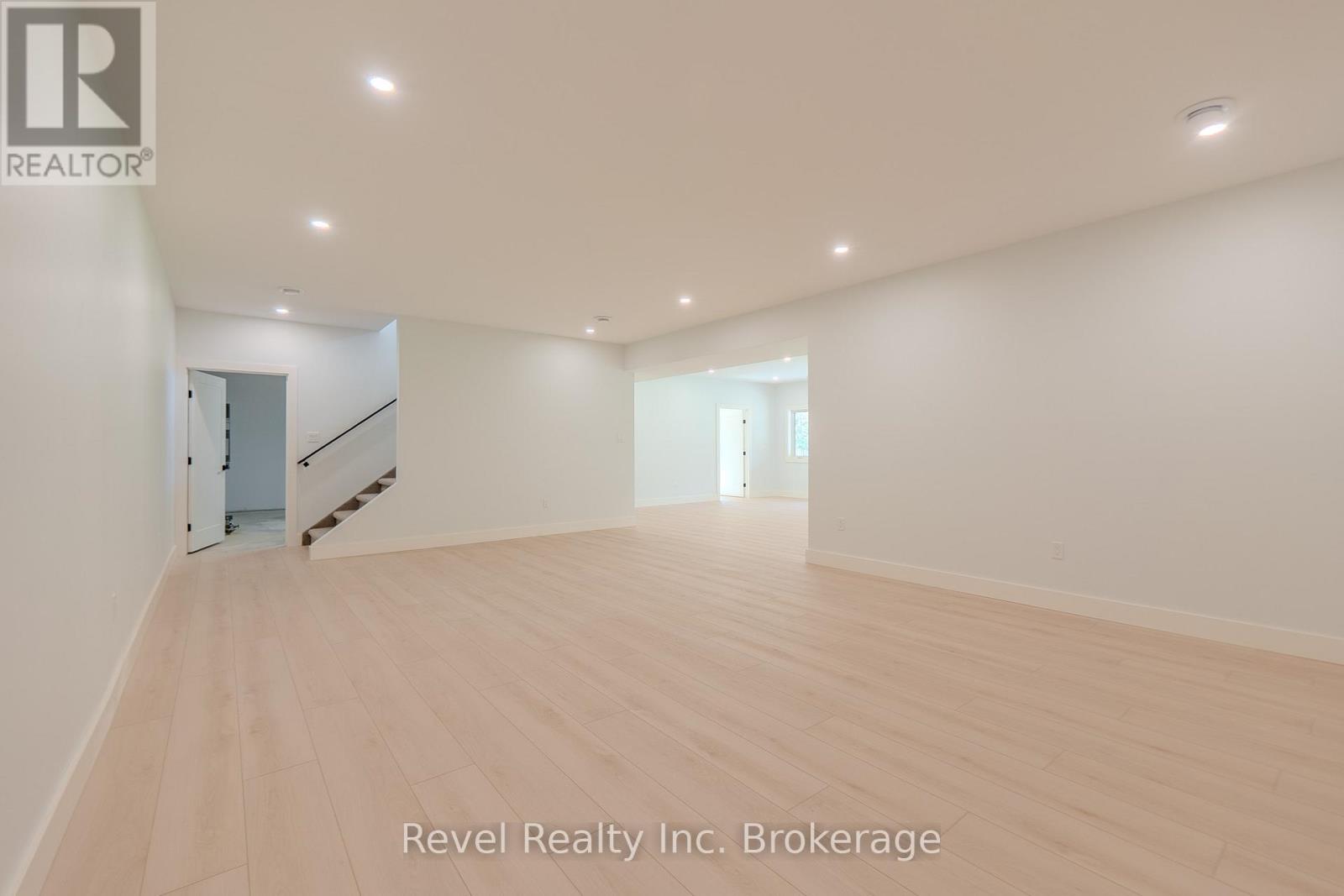 52 Laurentian Crescent, Mattawan, Ontario P0H 1V0 - Photo 28 - X12564644