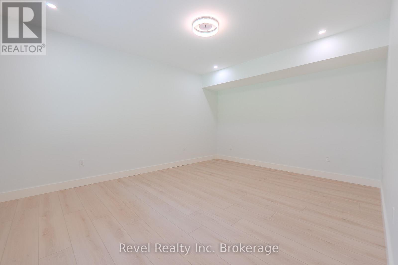 52 Laurentian Crescent, Mattawan, Ontario P0H 1V0 - Photo 33 - X12564644