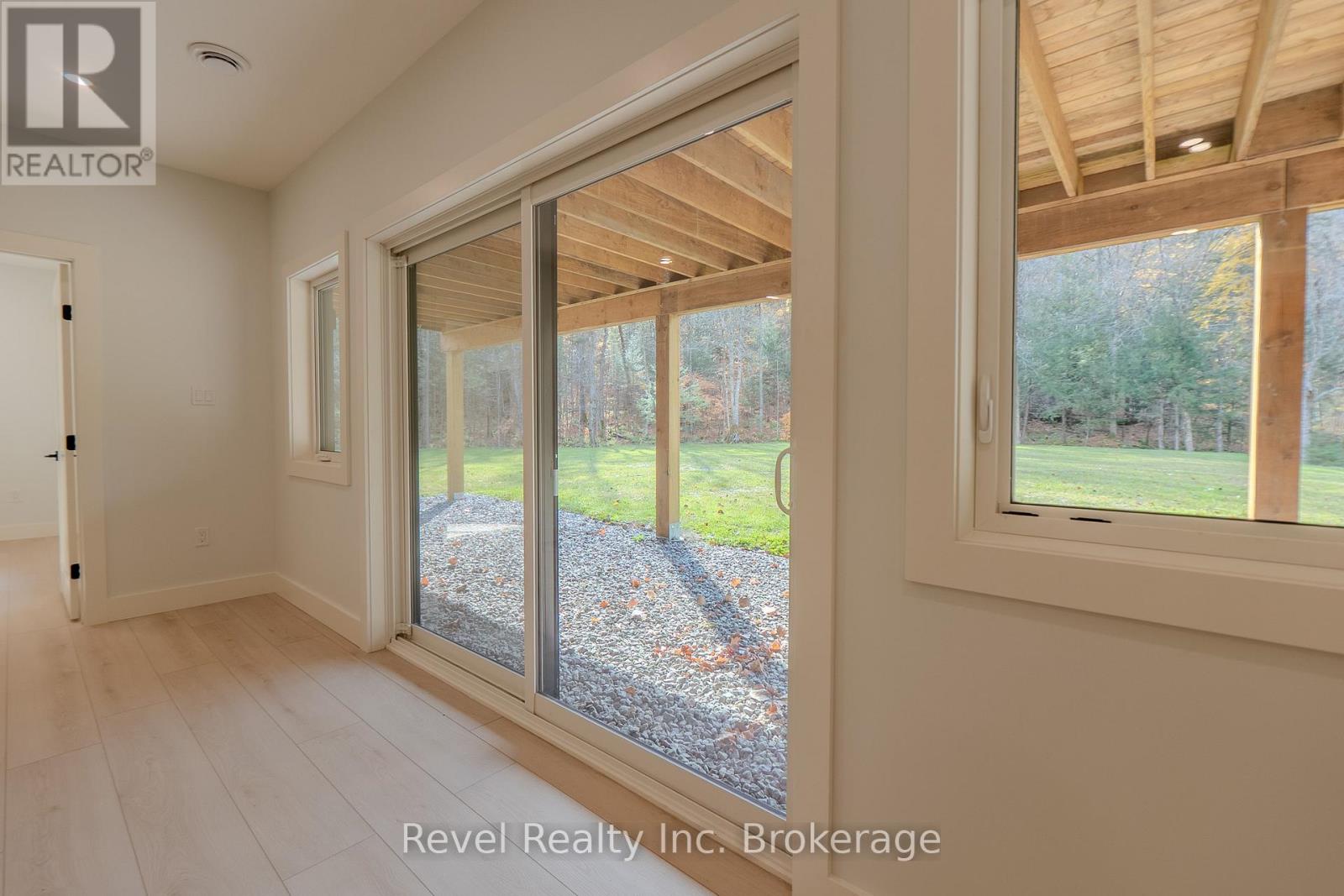 52 Laurentian Crescent, Mattawan, Ontario P0H 1V0 - Photo 35 - X12564644