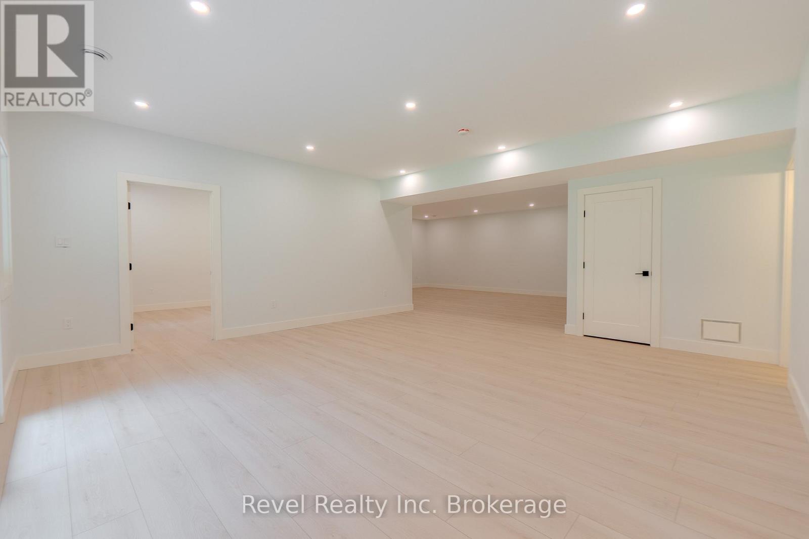 52 Laurentian Crescent, Mattawan, Ontario P0H 1V0 - Photo 36 - X12564644