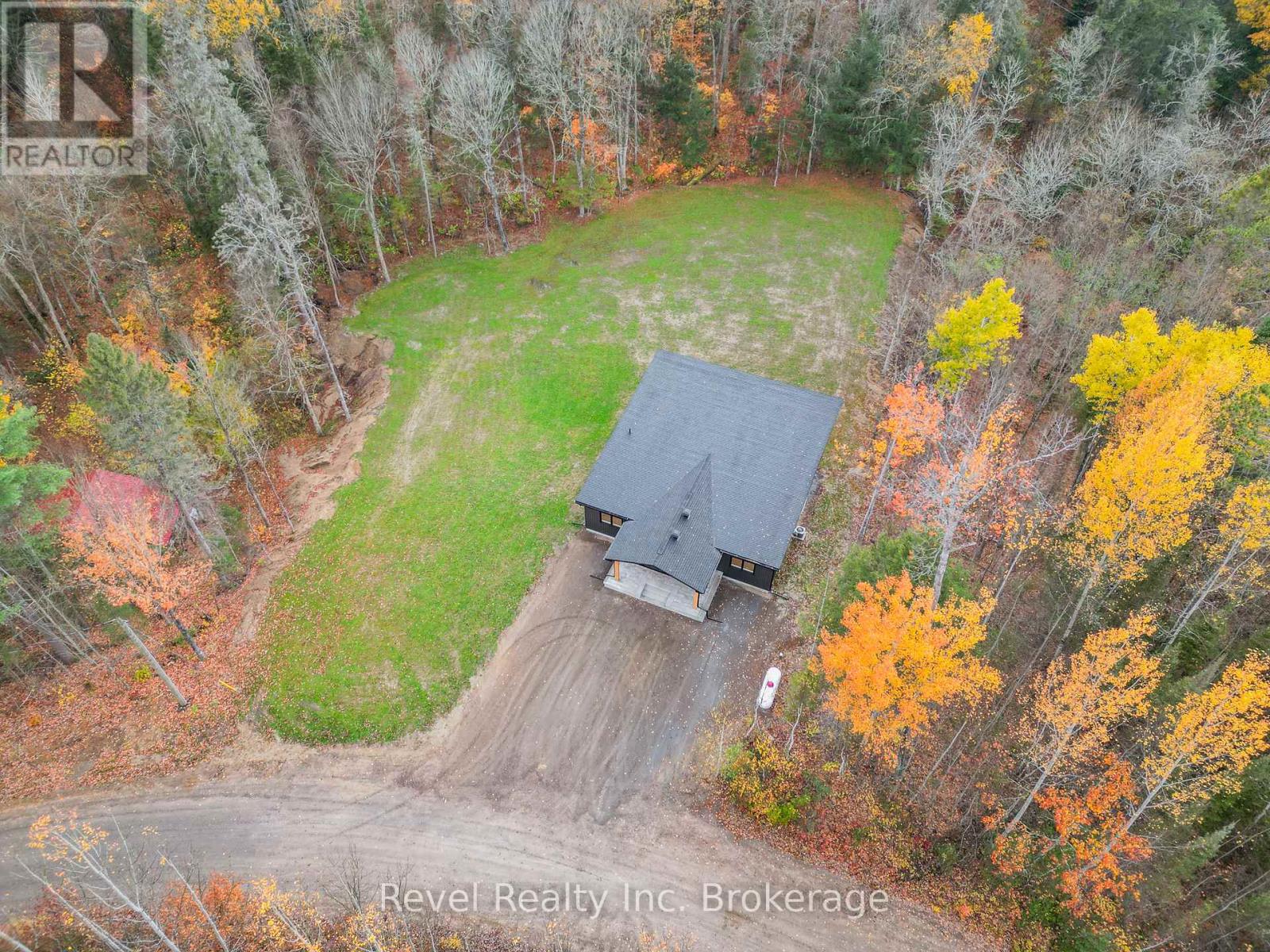 52 Laurentian Crescent, Mattawan, Ontario P0H 1V0 - Photo 44 - X12564644