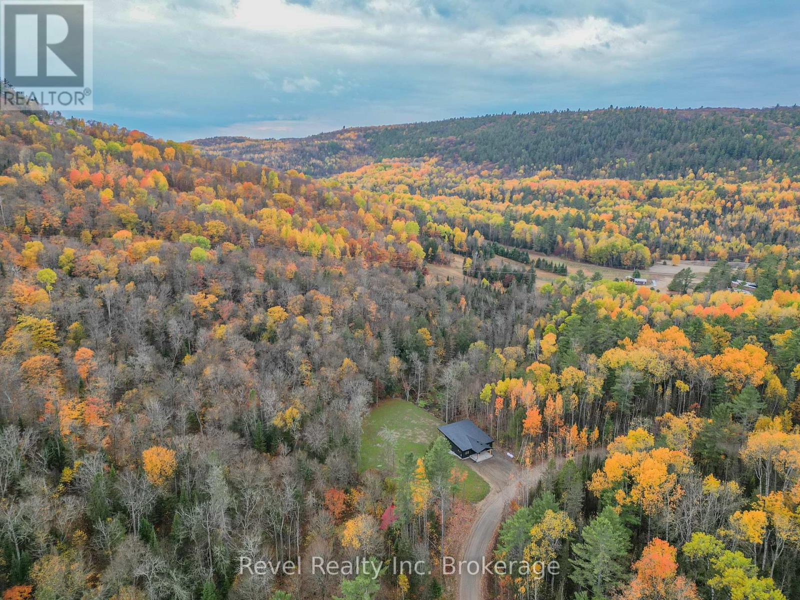 52 Laurentian Crescent, Mattawan, Ontario P0H 1V0 - Photo 45 - X12564644