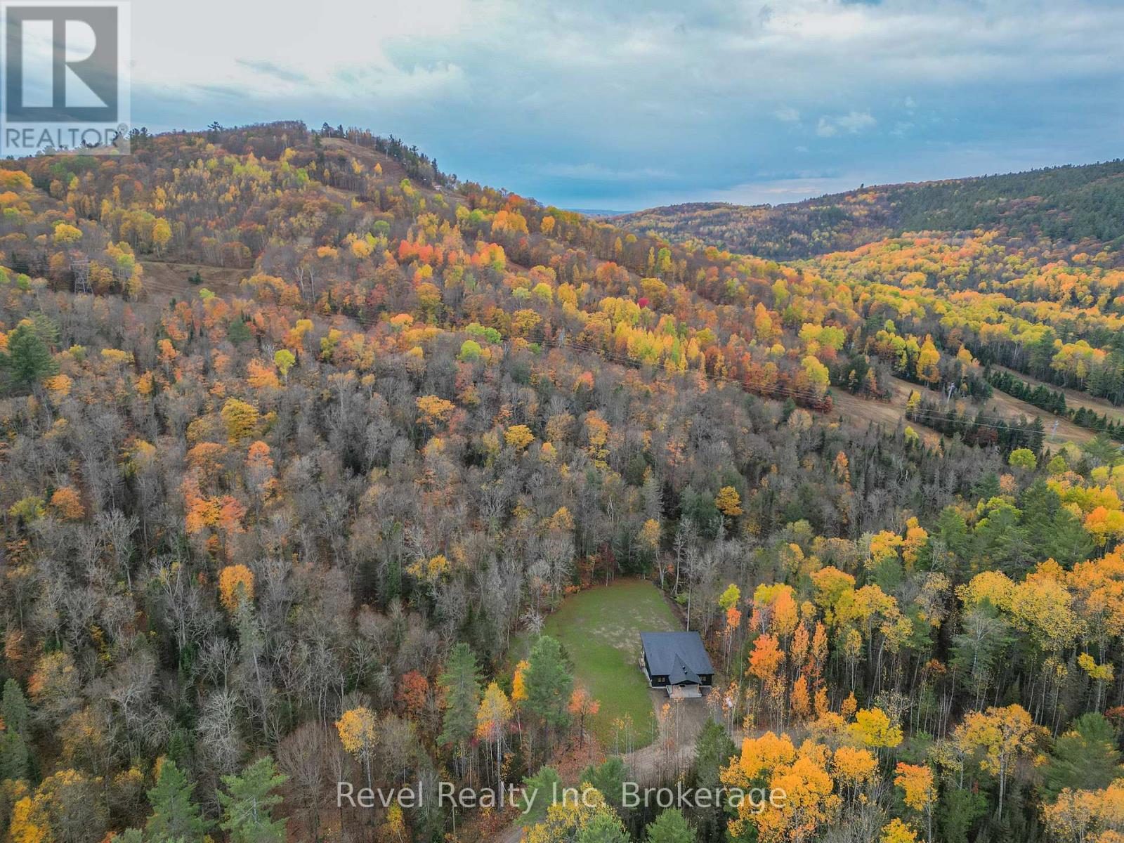 52 Laurentian Crescent, Mattawan, Ontario P0H 1V0 - Photo 46 - X12564644