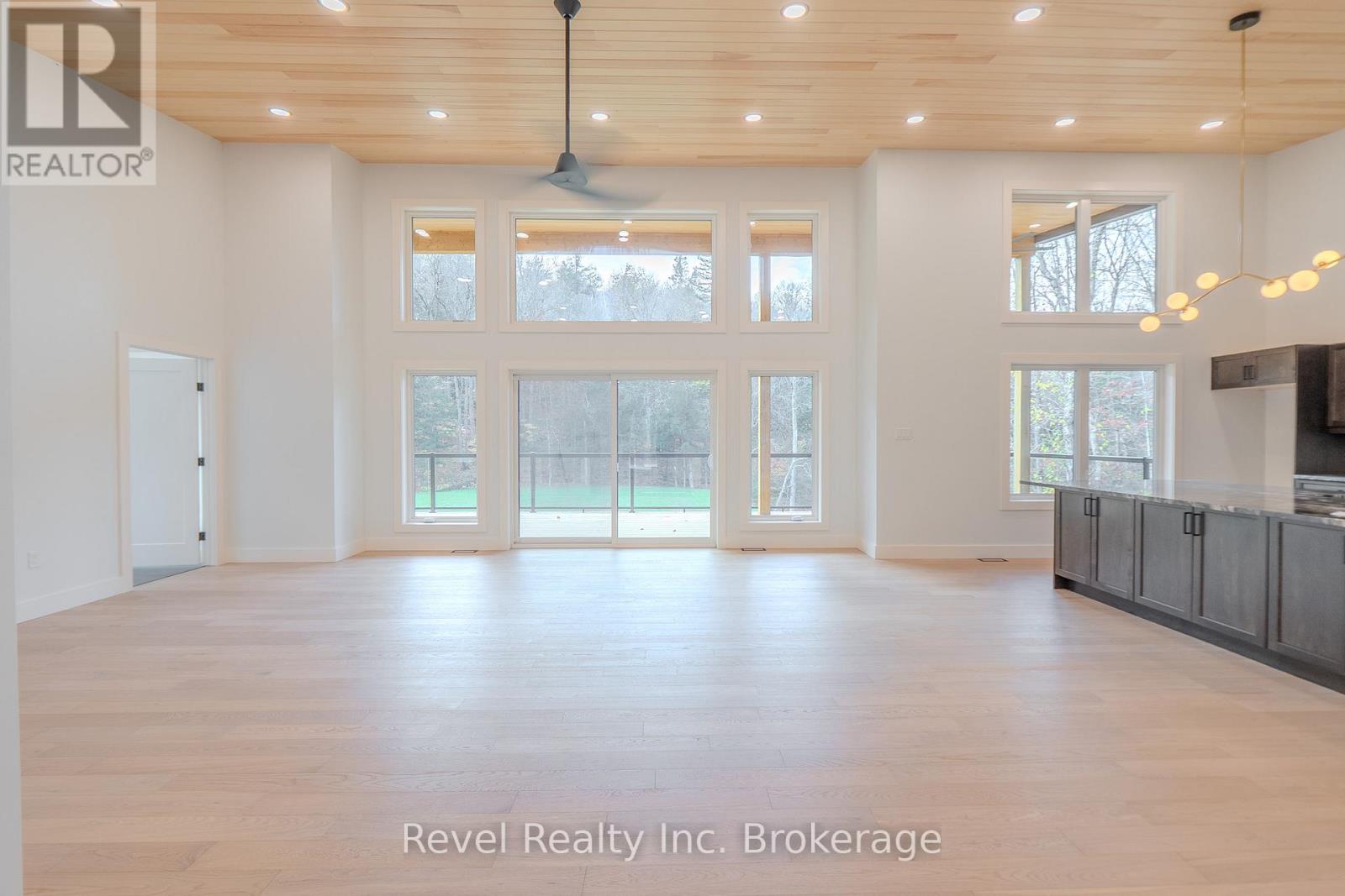 52 Laurentian Crescent, Mattawan, Ontario P0H 1V0 - Photo 6 - X12564644