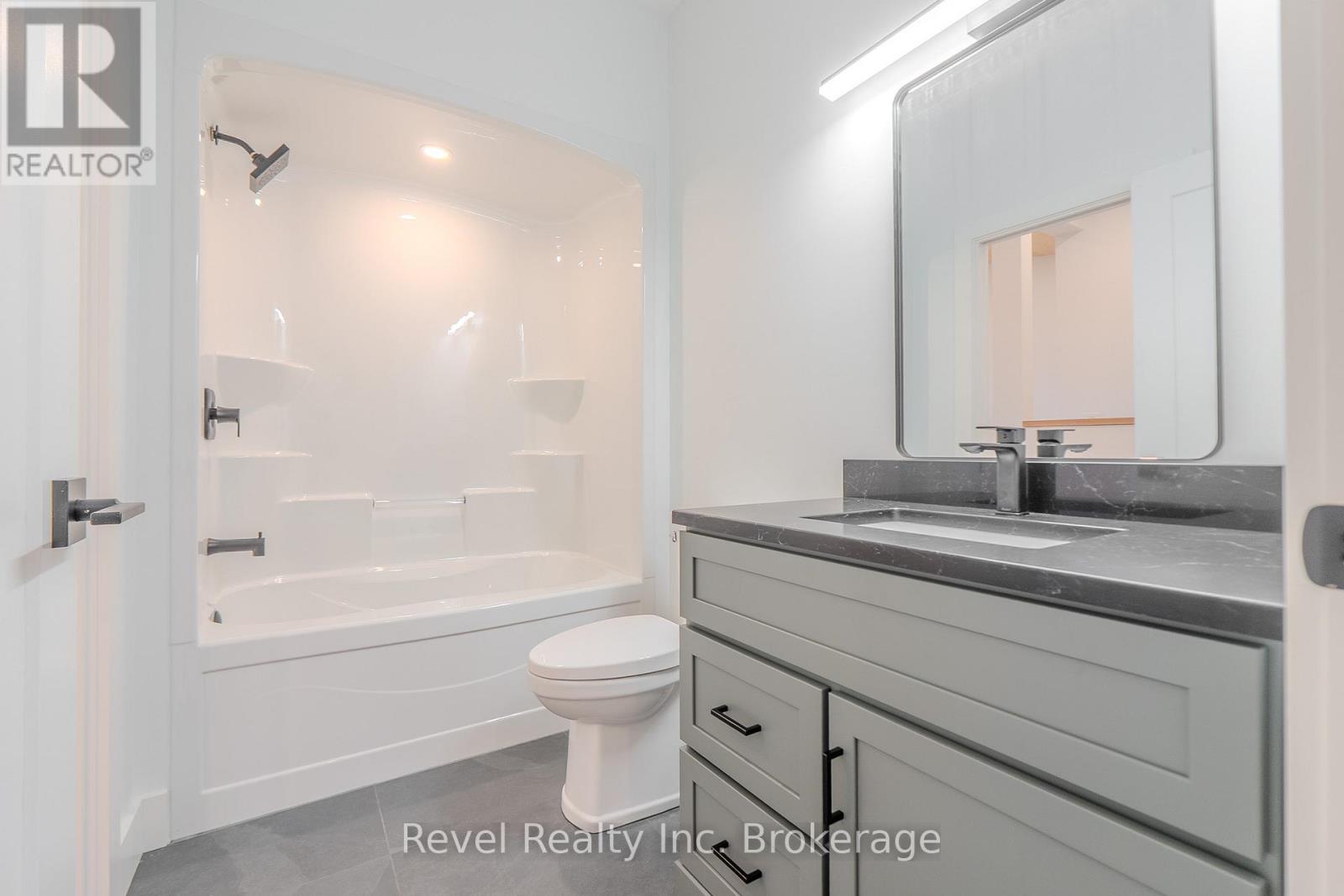 52 Laurentian Crescent, Mattawan, Ontario P0H 1V0 - Photo 7 - X12564644