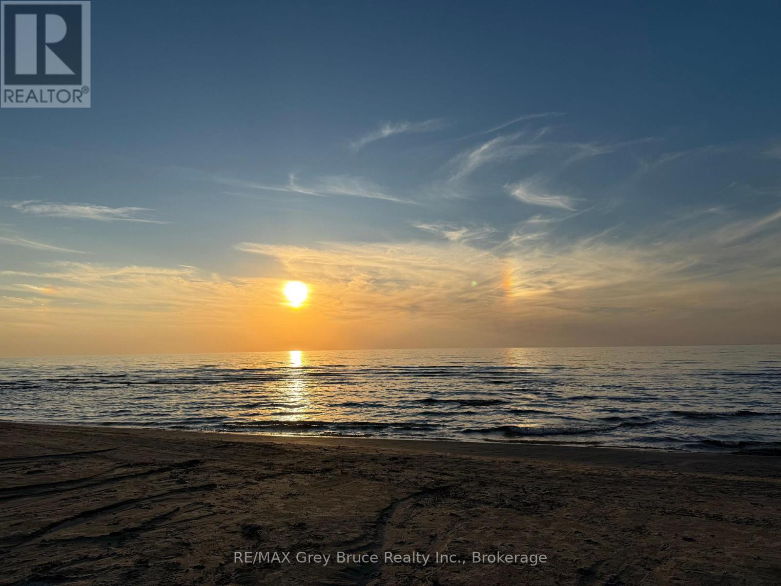 915 Third Avenue N, South Bruce Peninsula, Ontario  N0H 2G0 - Photo 13 - X12564664