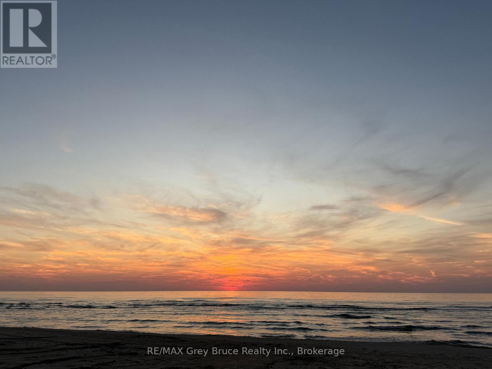 915 Third Avenue N, South Bruce Peninsula, Ontario  N0H 2G0 - Photo 14 - X12564664