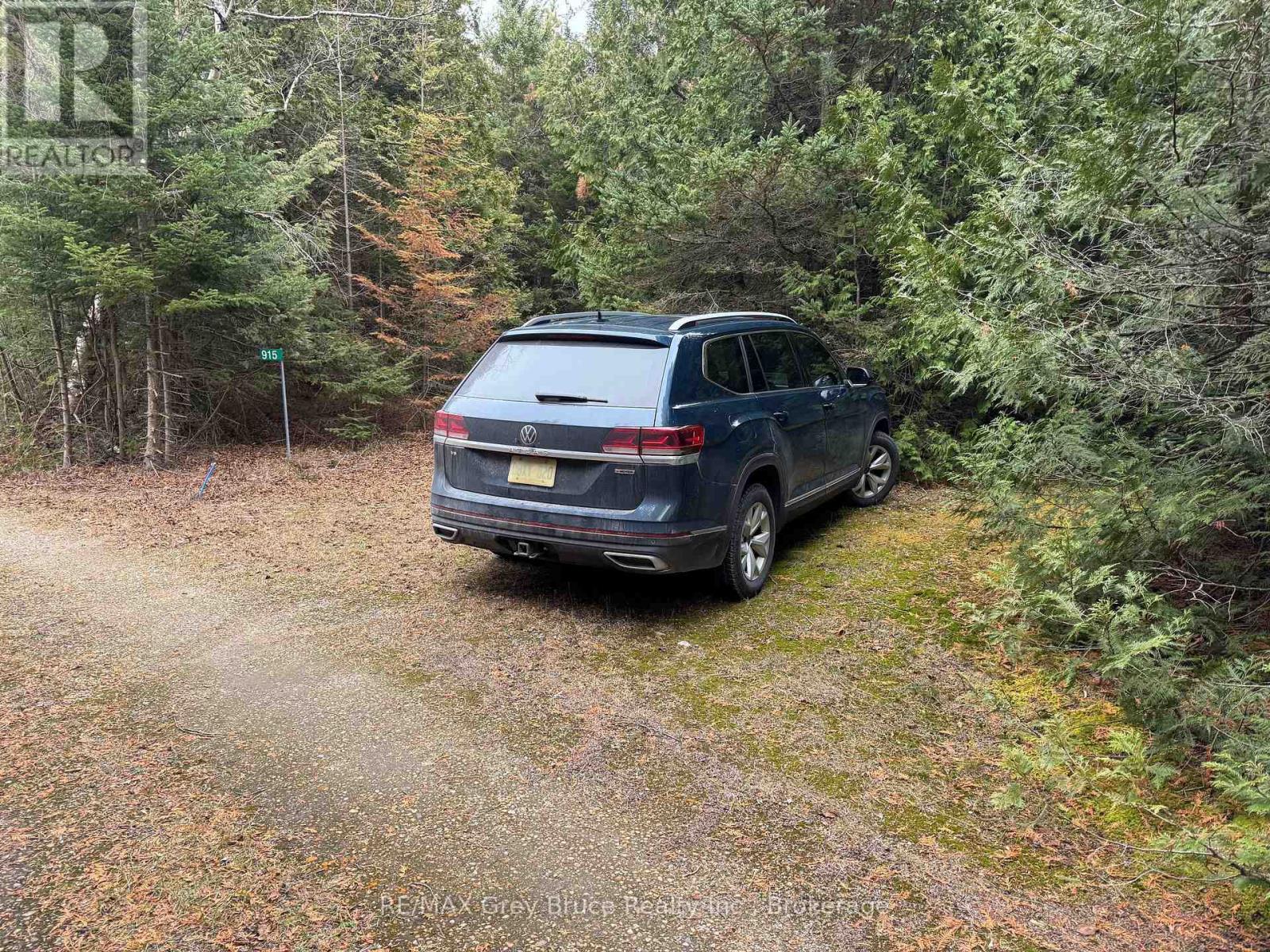 915 Third Avenue N, South Bruce Peninsula, Ontario  N0H 2G0 - Photo 3 - X12564664