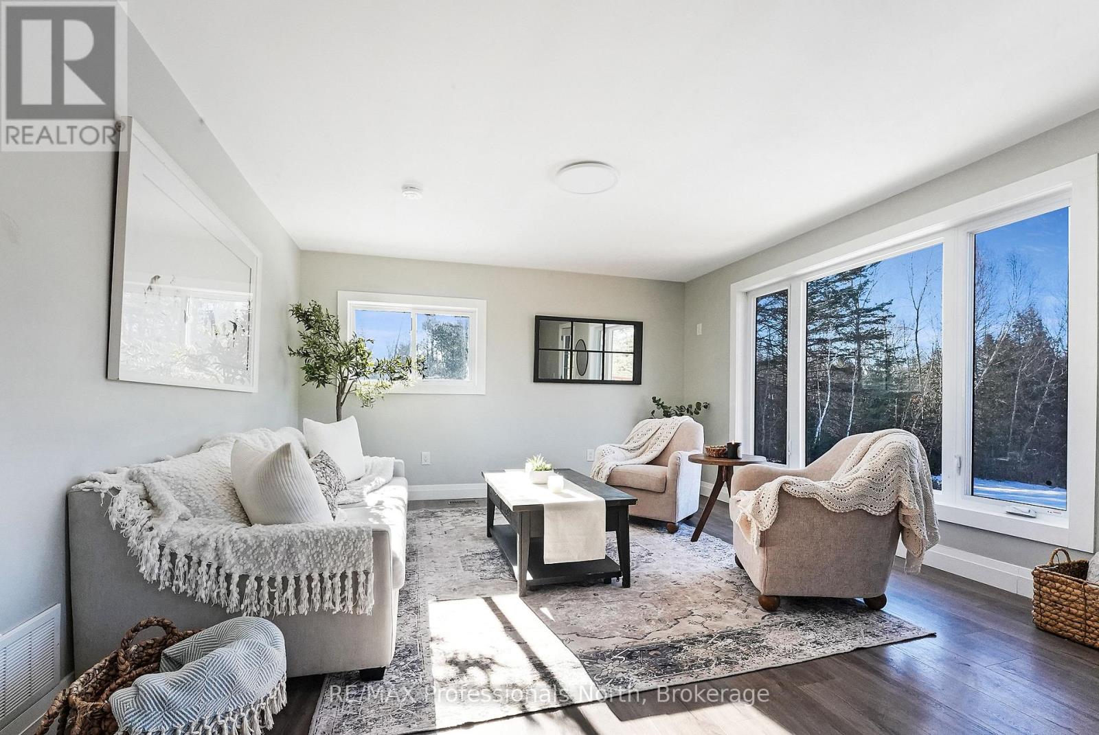 1130 SAUNDERS ROAD, Highlands East, Ontario