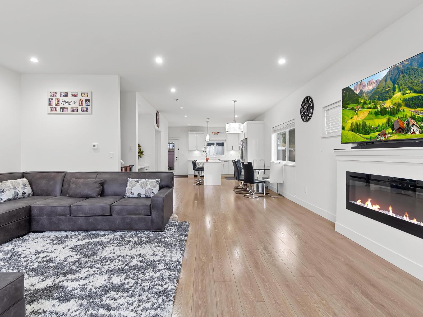 14002 60a Avenue, Surrey, British Columbia  V3X 0J9 - Photo 6 - R3068963