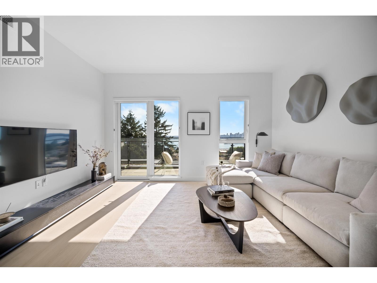 509 422 E 3rd Street, North Vancouver, British Columbia  V7L 0K1 - Photo 3 - R3053227