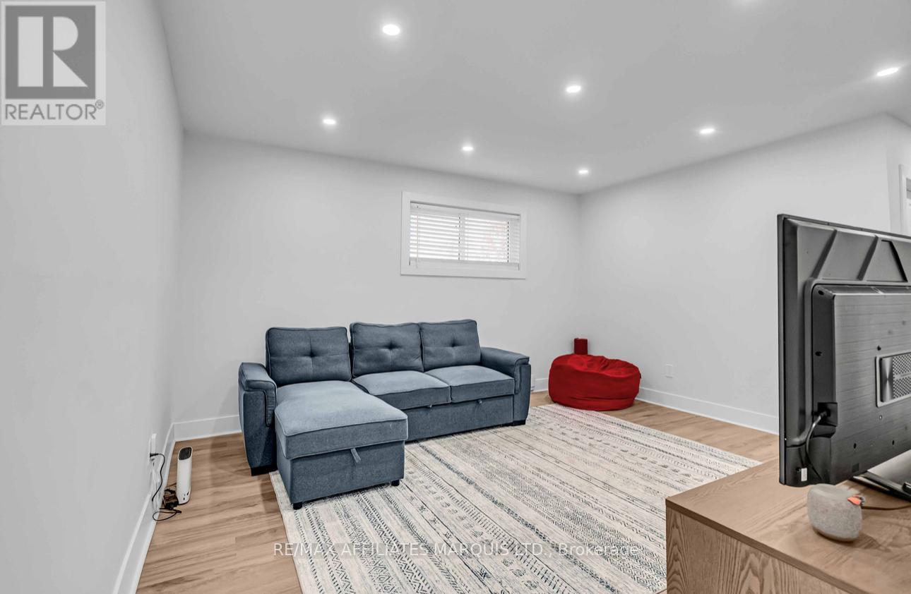 2 - 55 Race Street, Cornwall, Ontario  K6H 1G7 - Photo 4 - X12564618