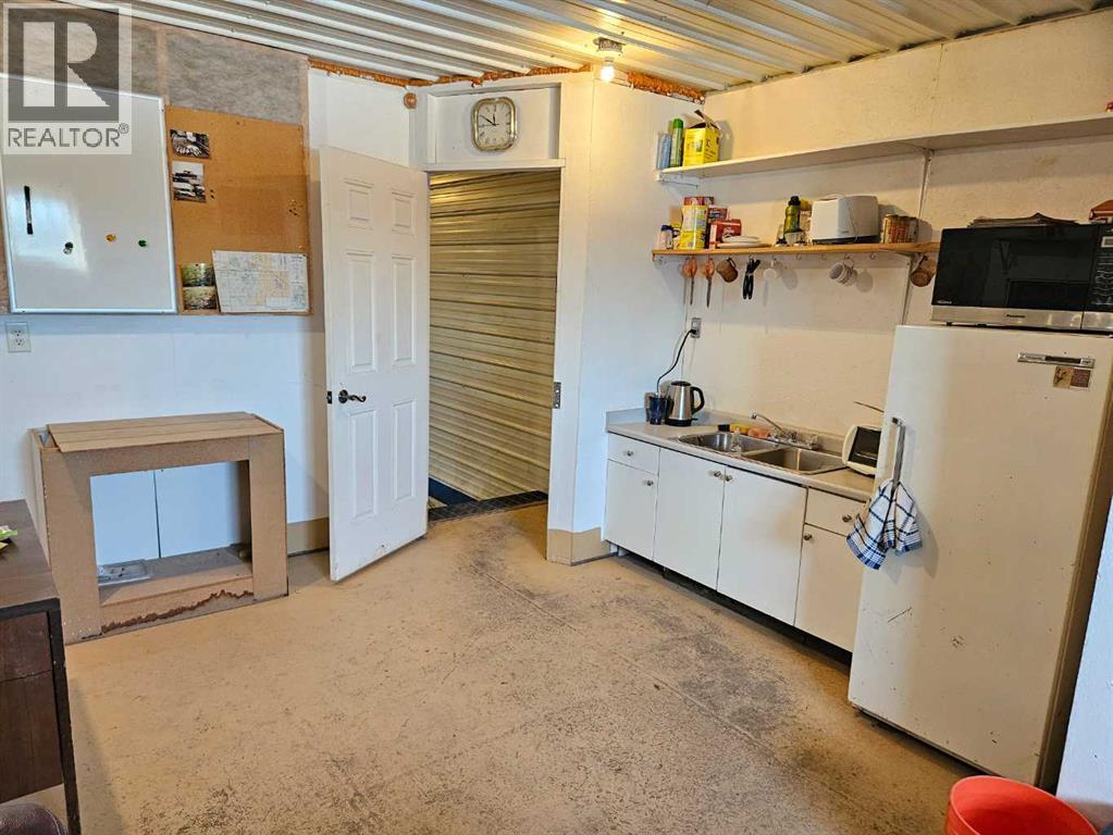 5116 51 Avenue, Meeting Creek, Alberta  T0B 2Z0 - Photo 12 - A2271930