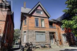 05 - 28 MADISON AVENUE, Toronto, Ontario