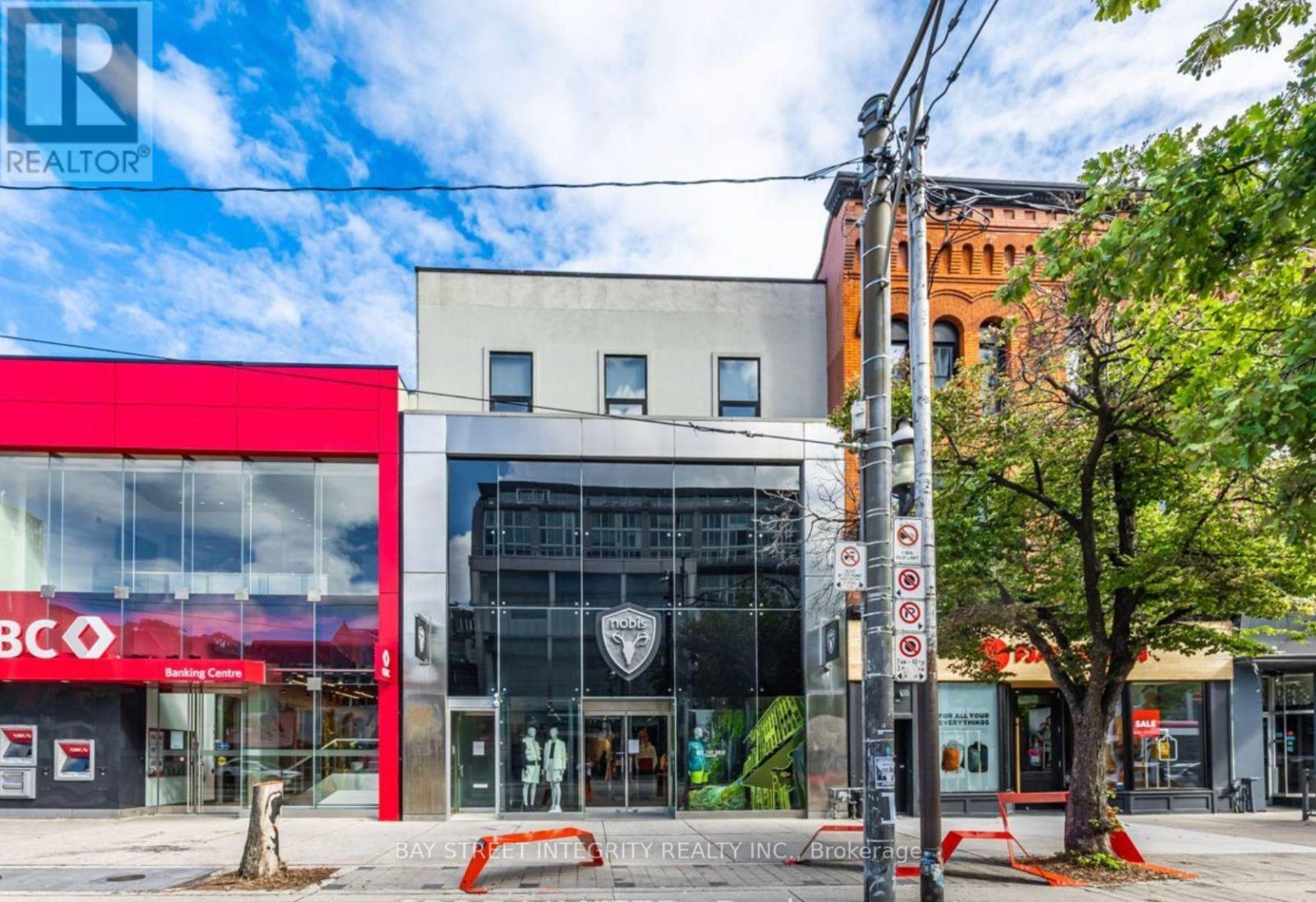 UPPER - 360 QUEEN STREET W, Toronto, Ontario