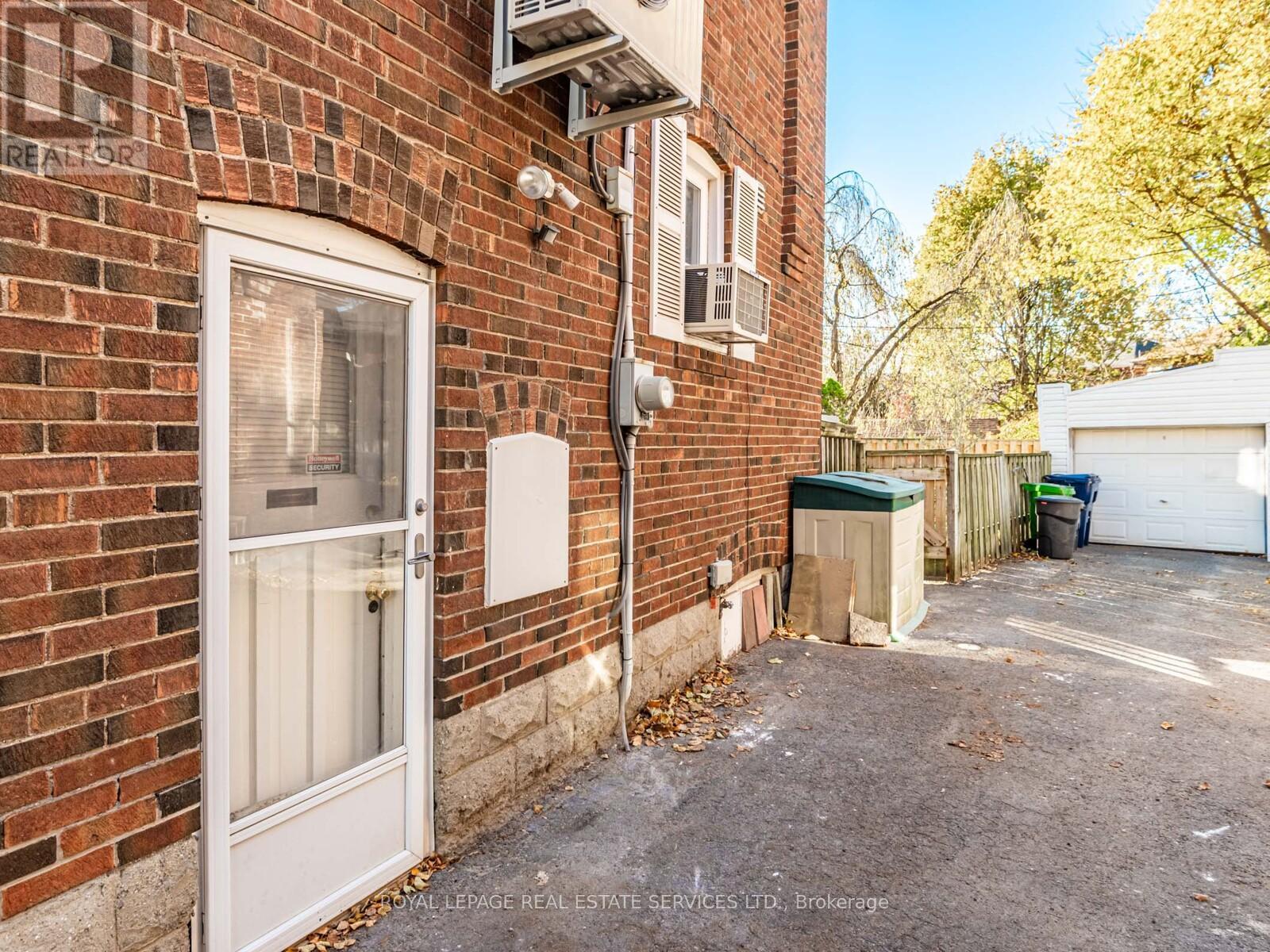 7 Duplex Crescent, Toronto, Ontario  M5P 1J1 - Photo 34 - C12564710