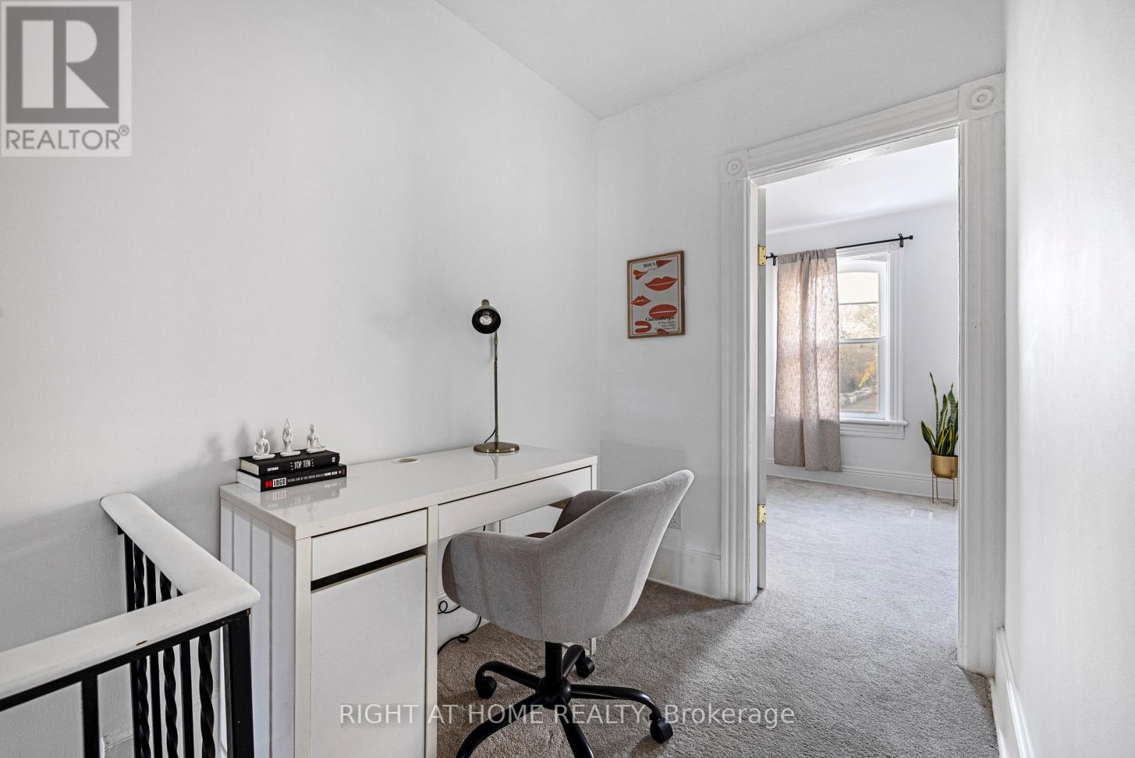 15 Kintyre Avenue, Toronto, Ontario  M4M 1M2 - Photo 16 - E12564632