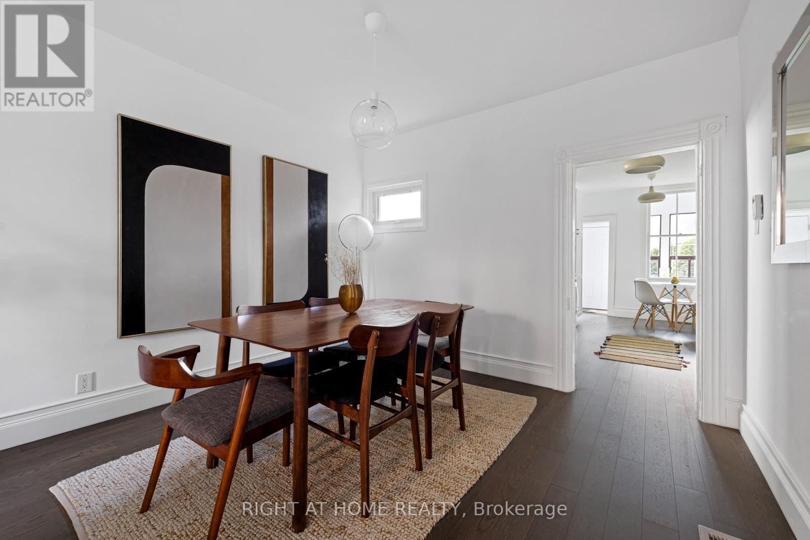 15 Kintyre Avenue, Toronto, Ontario  M4M 1M2 - Photo 4 - E12564632