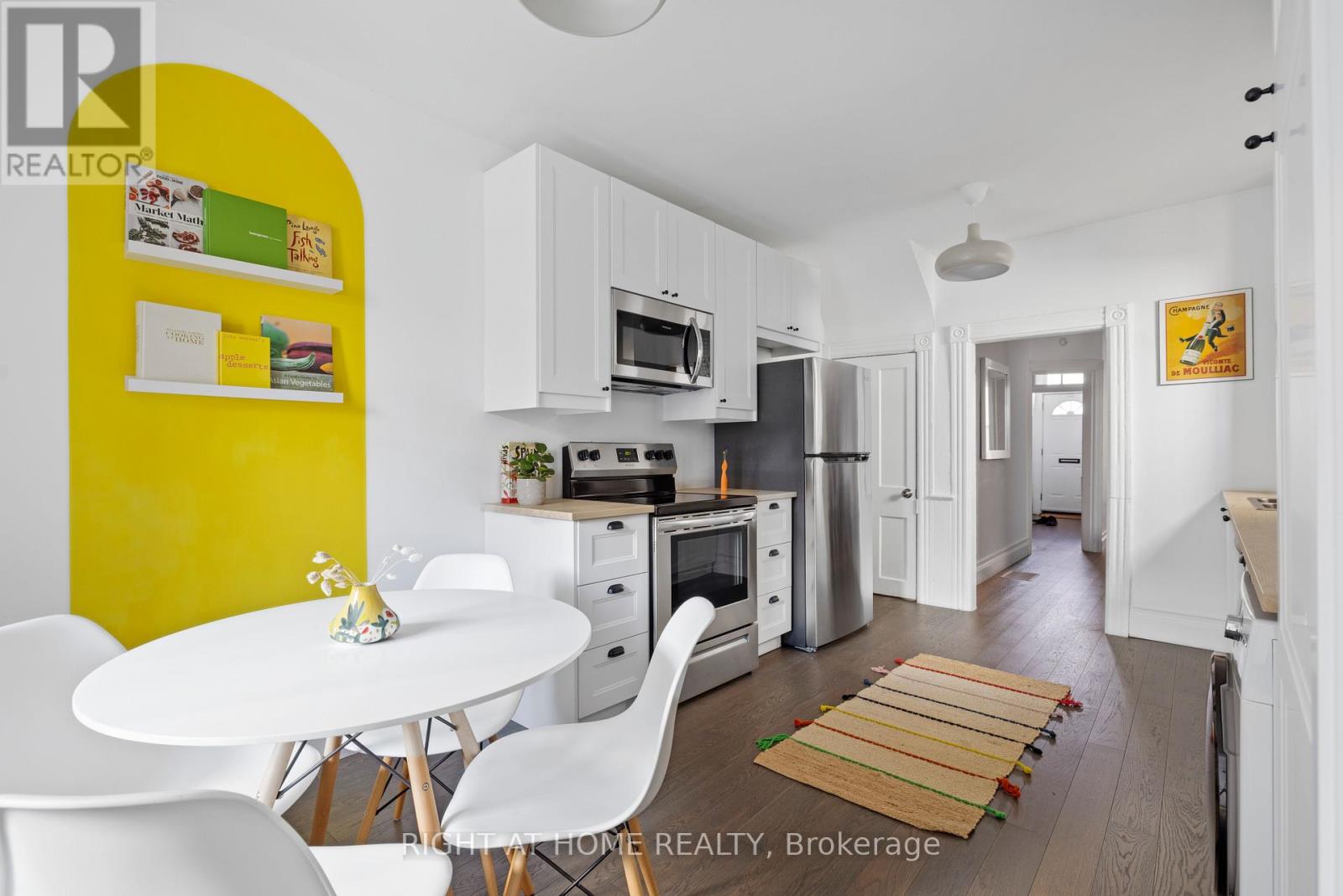 15 Kintyre Avenue, Toronto, Ontario  M4M 1M2 - Photo 8 - E12564632