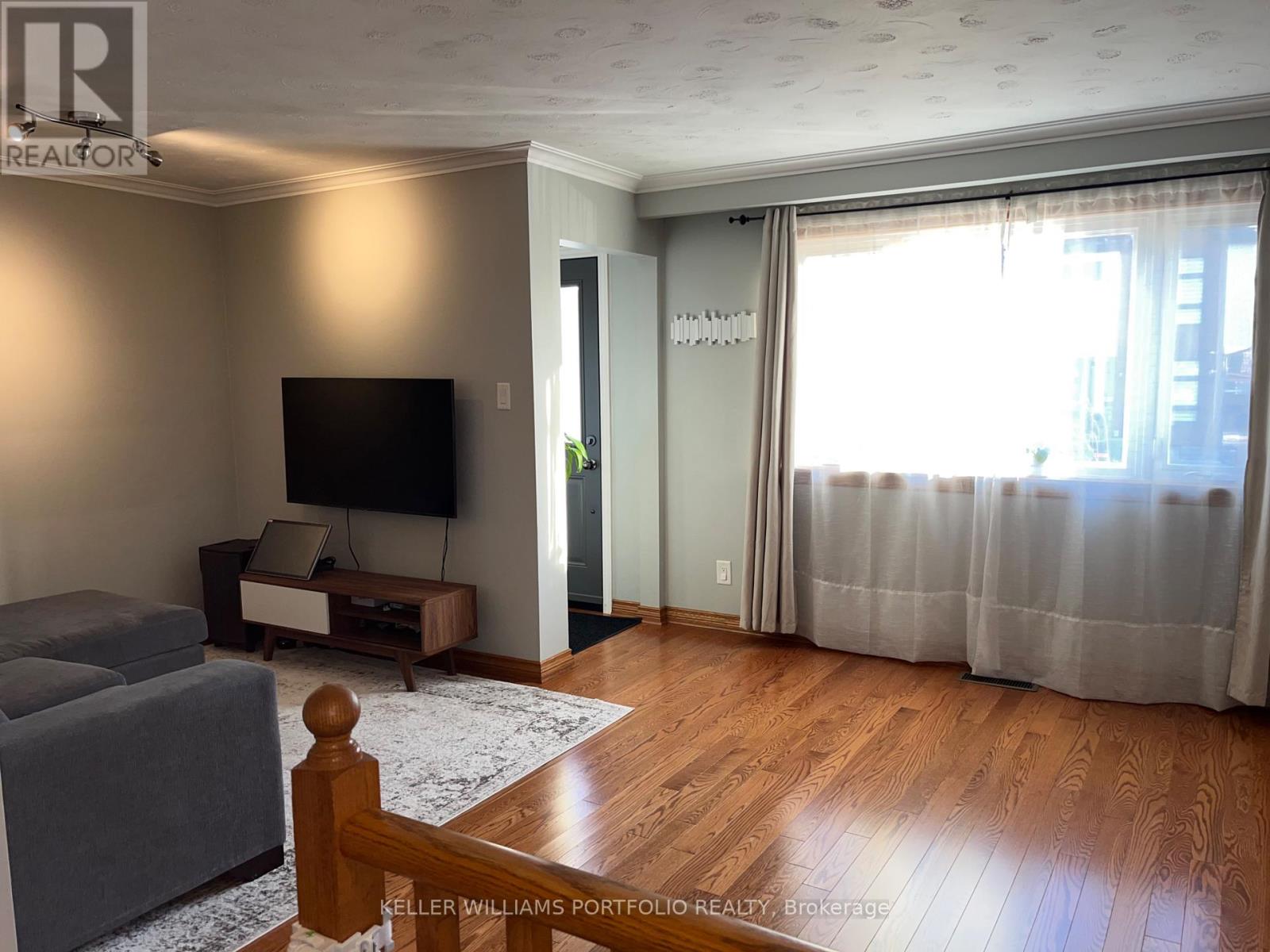 50 Butterworth Avenue, Toronto, Ontario  M1L 1H5 - Photo 4 - E12564718