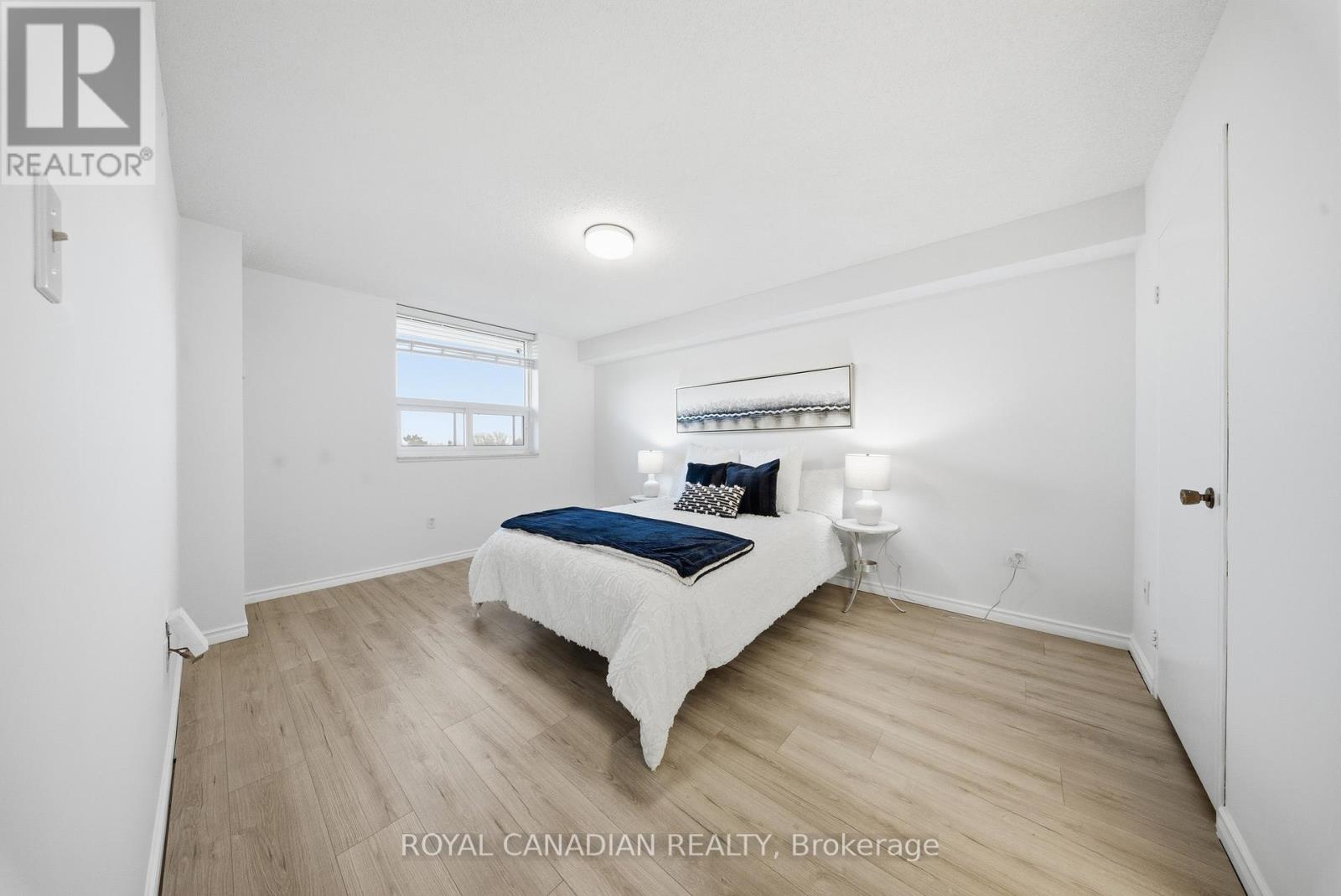 512 - 3 Lisa Street, Brampton, Ontario  L6T 4A2 - Photo 13 - W12563698