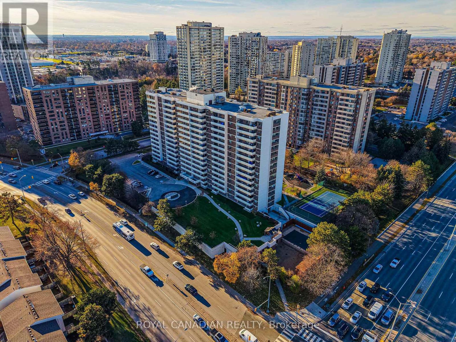 512 - 3 Lisa Street, Brampton, Ontario  L6T 4A2 - Photo 43 - W12563698