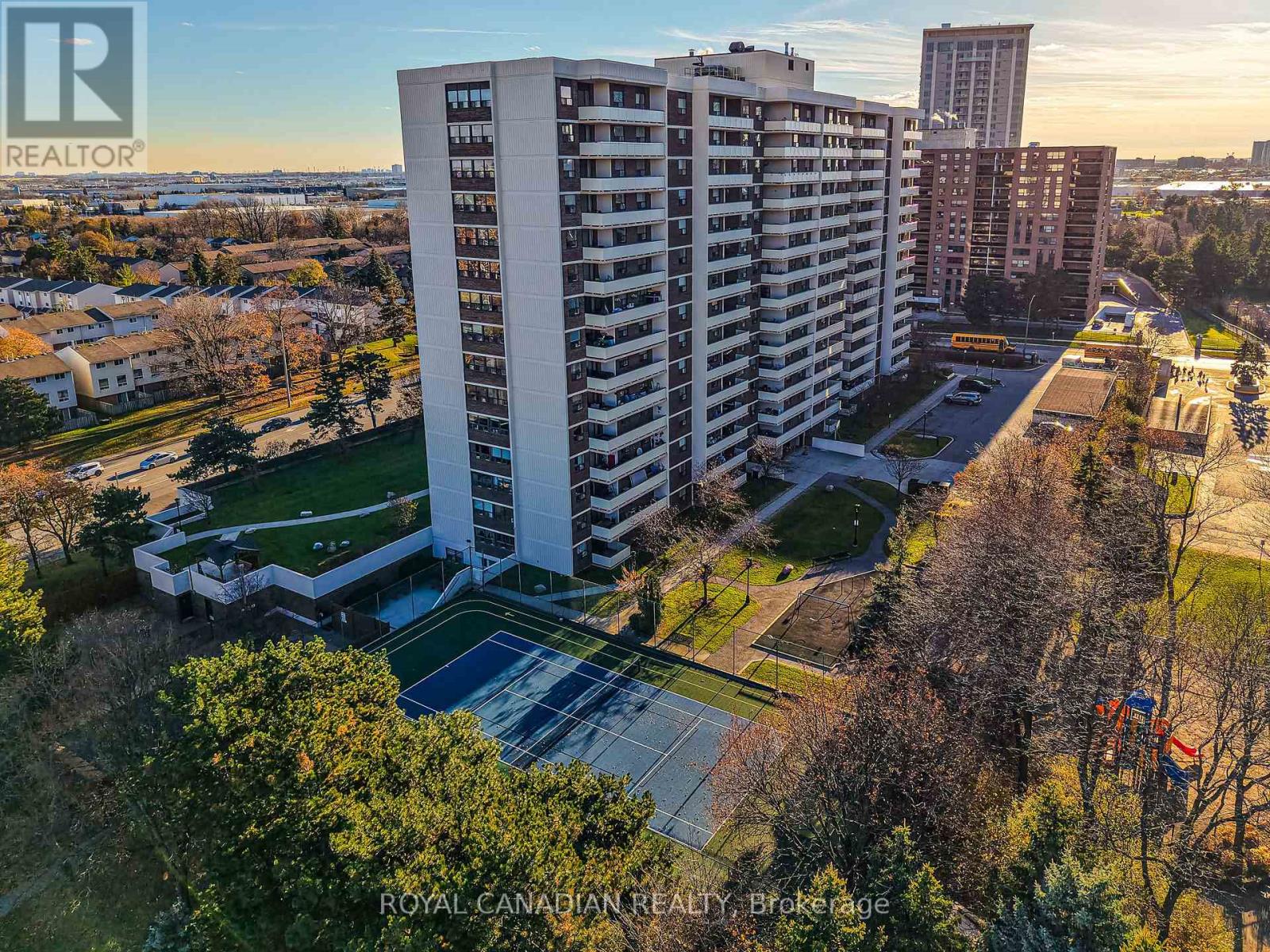 512 - 3 Lisa Street, Brampton, Ontario  L6T 4A2 - Photo 40 - W12563698