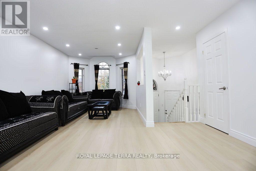 45 Peregrine Road, Barrie, Ontario  L4M 6R1 - Photo 10 - S12564636