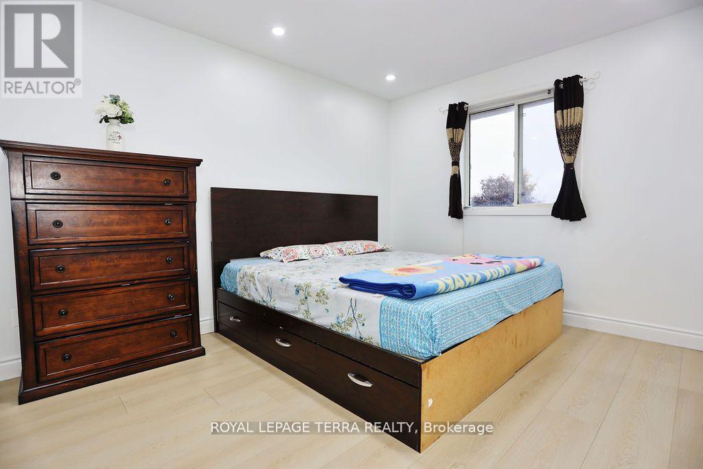 45 Peregrine Road, Barrie, Ontario  L4M 6R1 - Photo 17 - S12564636