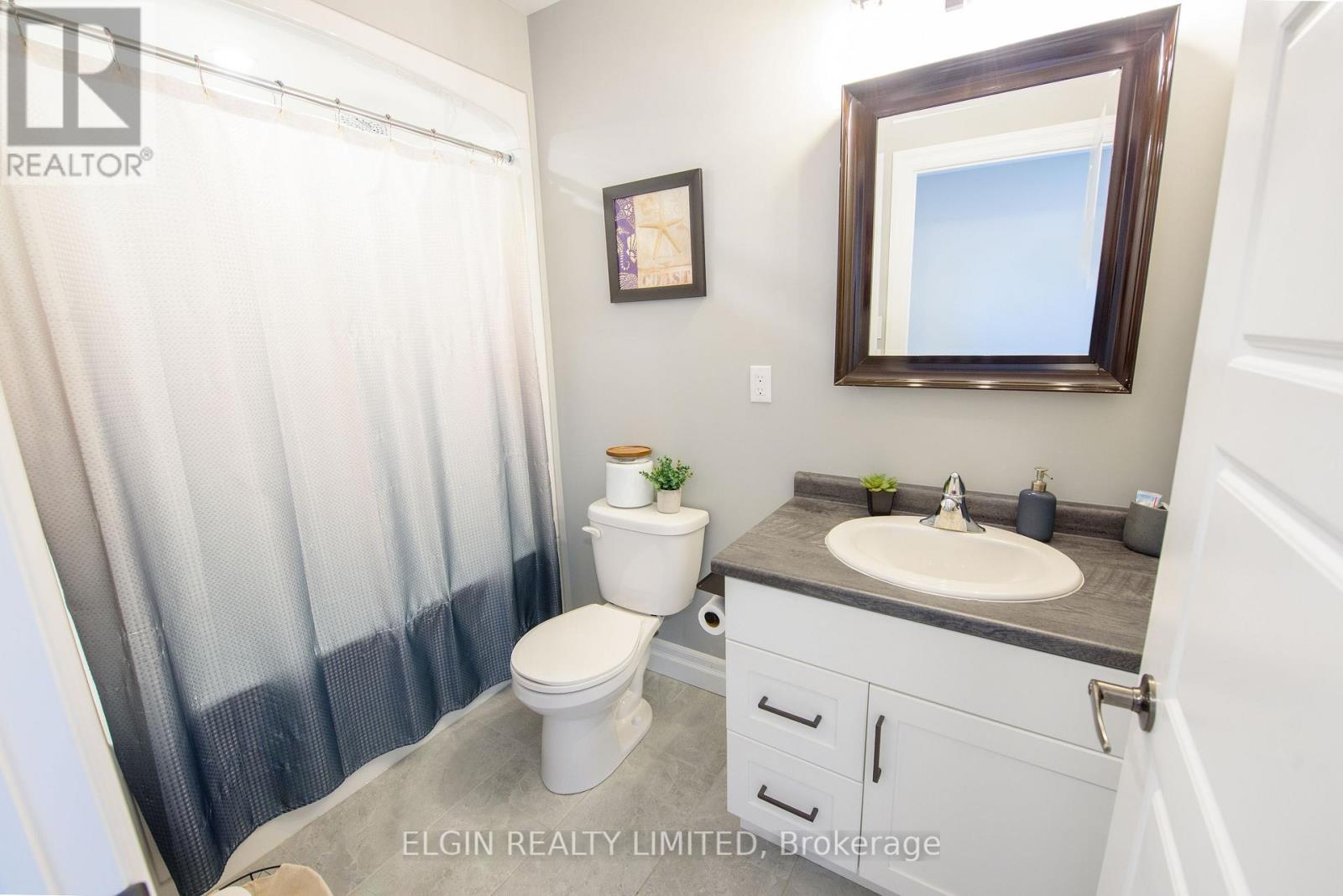 8 Auburn Drive, St. Thomas, Ontario  N5R 0K2 - Photo 17 - X12562930