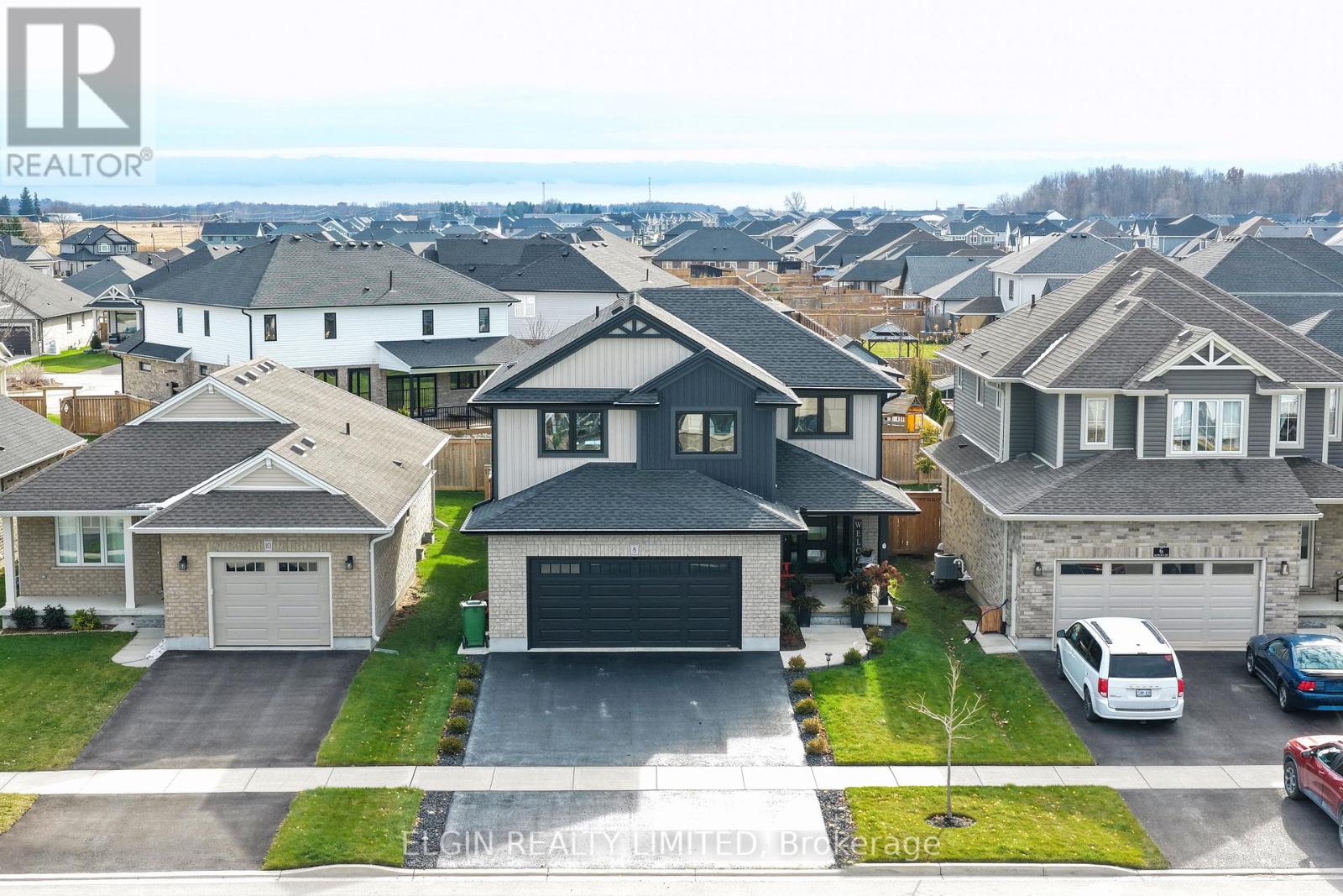 8 Auburn Drive, St. Thomas, Ontario  N5R 0K2 - Photo 2 - X12562930