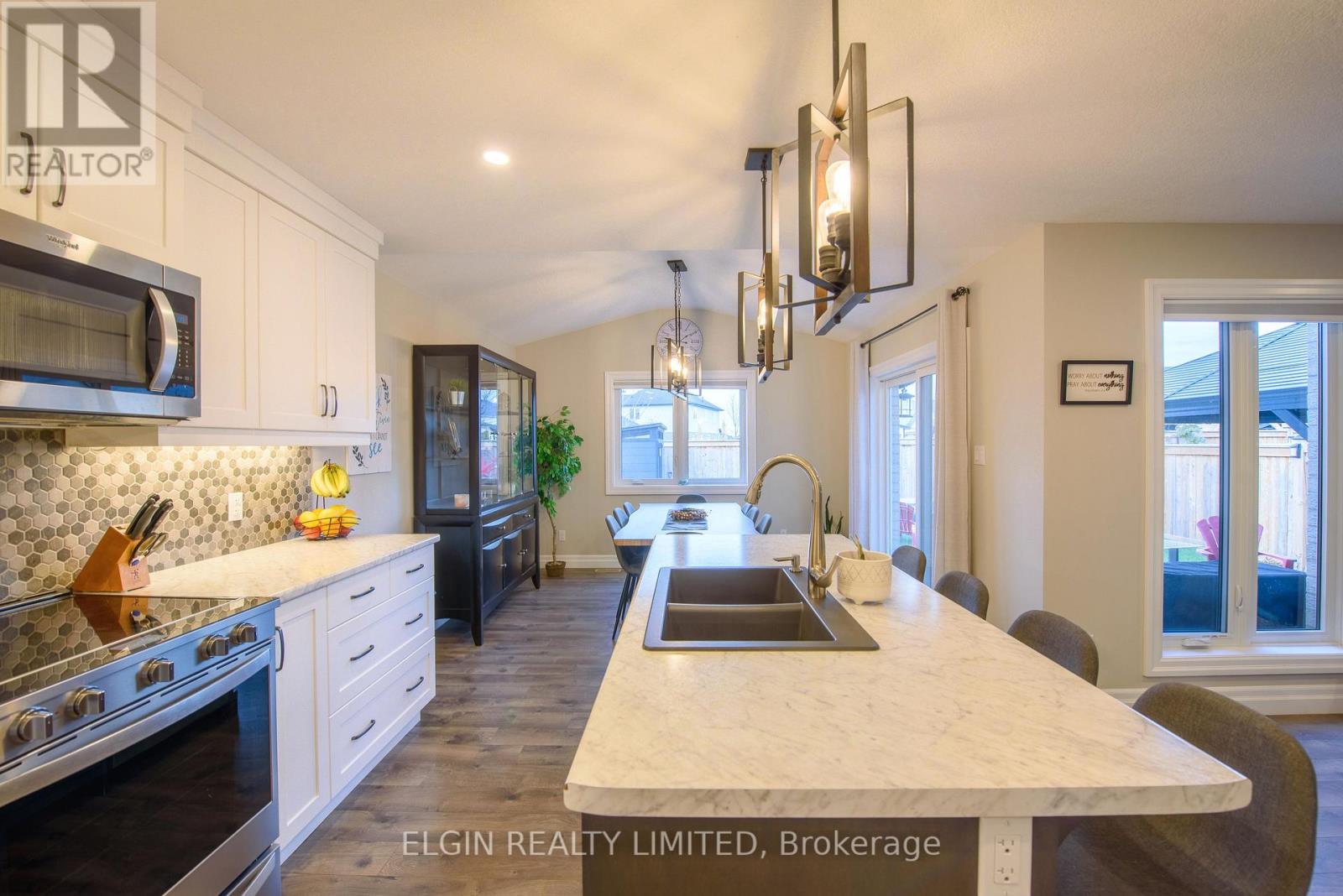 8 Auburn Drive, St. Thomas, Ontario  N5R 0K2 - Photo 7 - X12562930