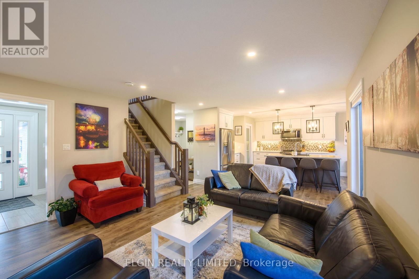 8 Auburn Drive, St. Thomas, Ontario  N5R 0K2 - Photo 5 - X12562930