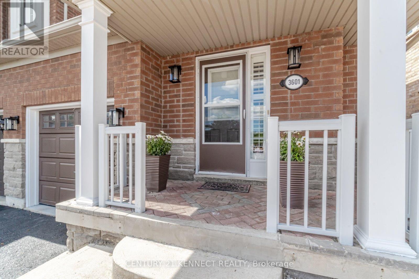 3601 Bala Drive, Mississauga, Ontario  L5M 7N2 - Photo 3 - W12564624