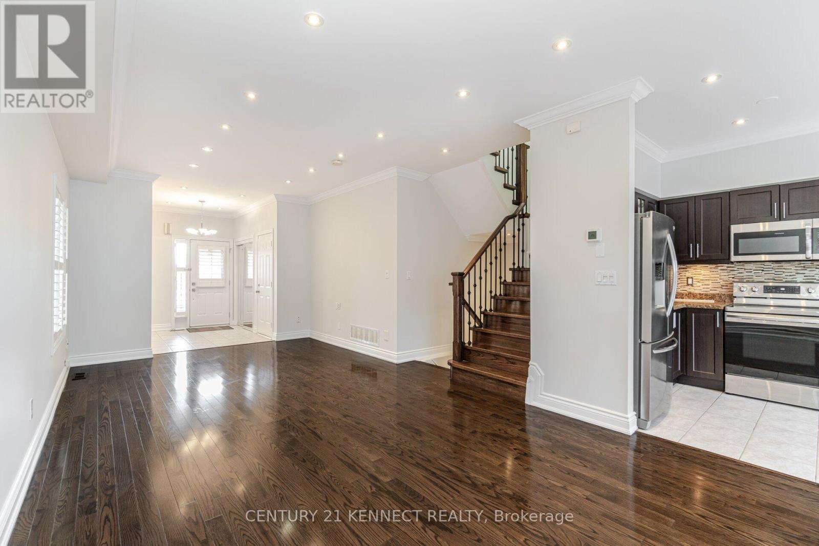 3601 Bala Drive, Mississauga, Ontario  L5M 7N2 - Photo 6 - W12564624