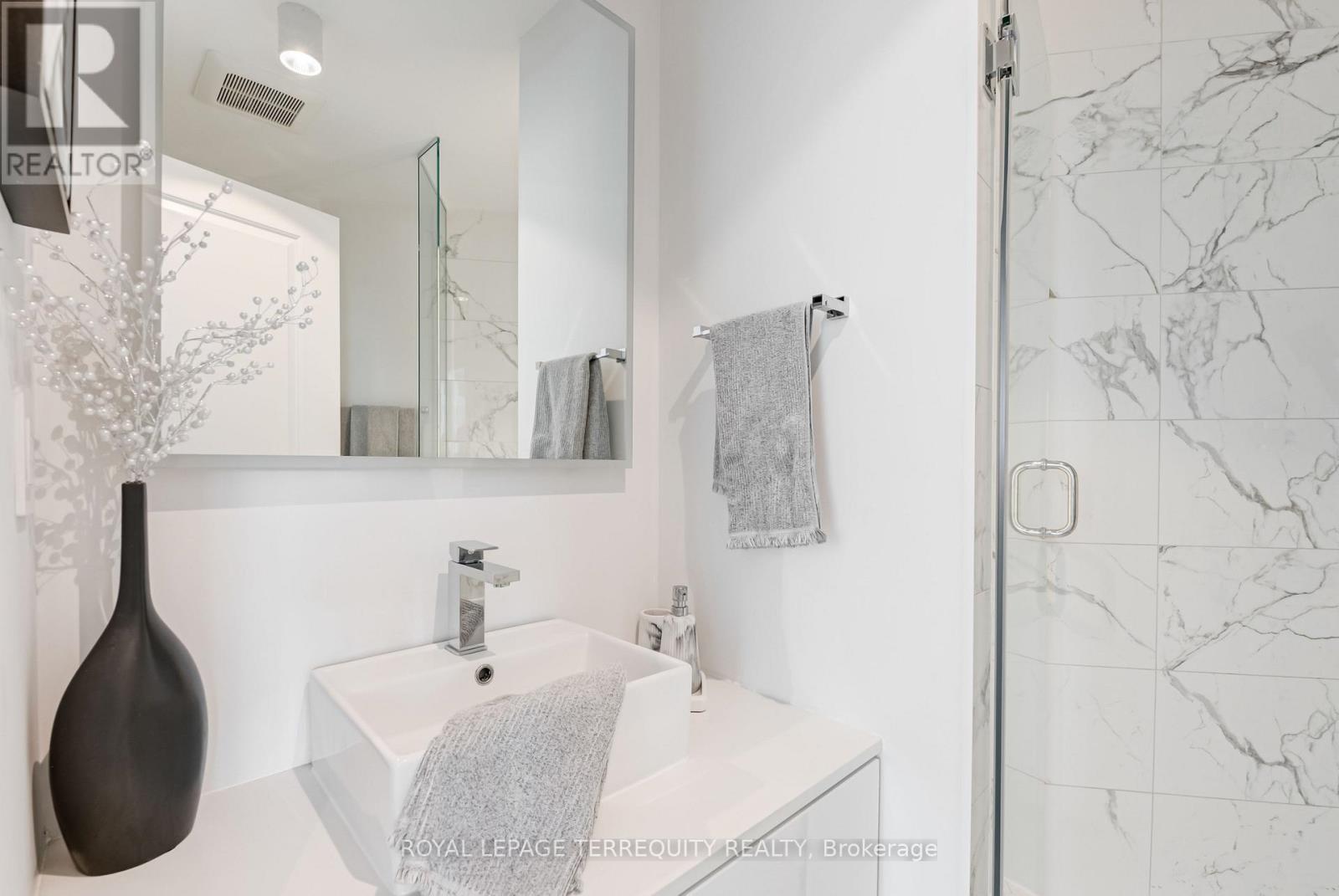 1210 - 15 Windermere Avenue, Toronto, Ontario  M6S 5A2 - Photo 18 - W12564626