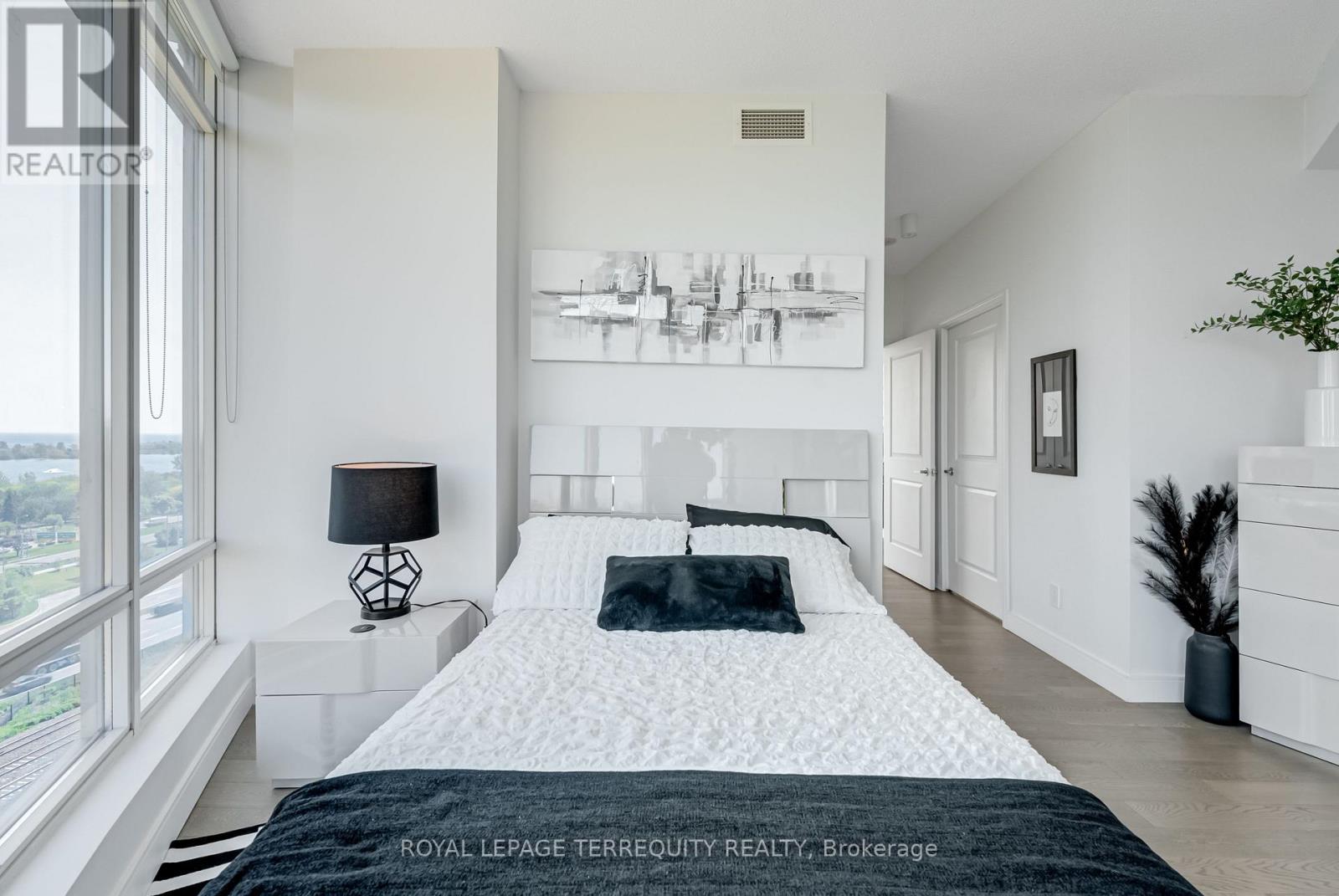 1210 - 15 Windermere Avenue, Toronto, Ontario  M6S 5A2 - Photo 22 - W12564626