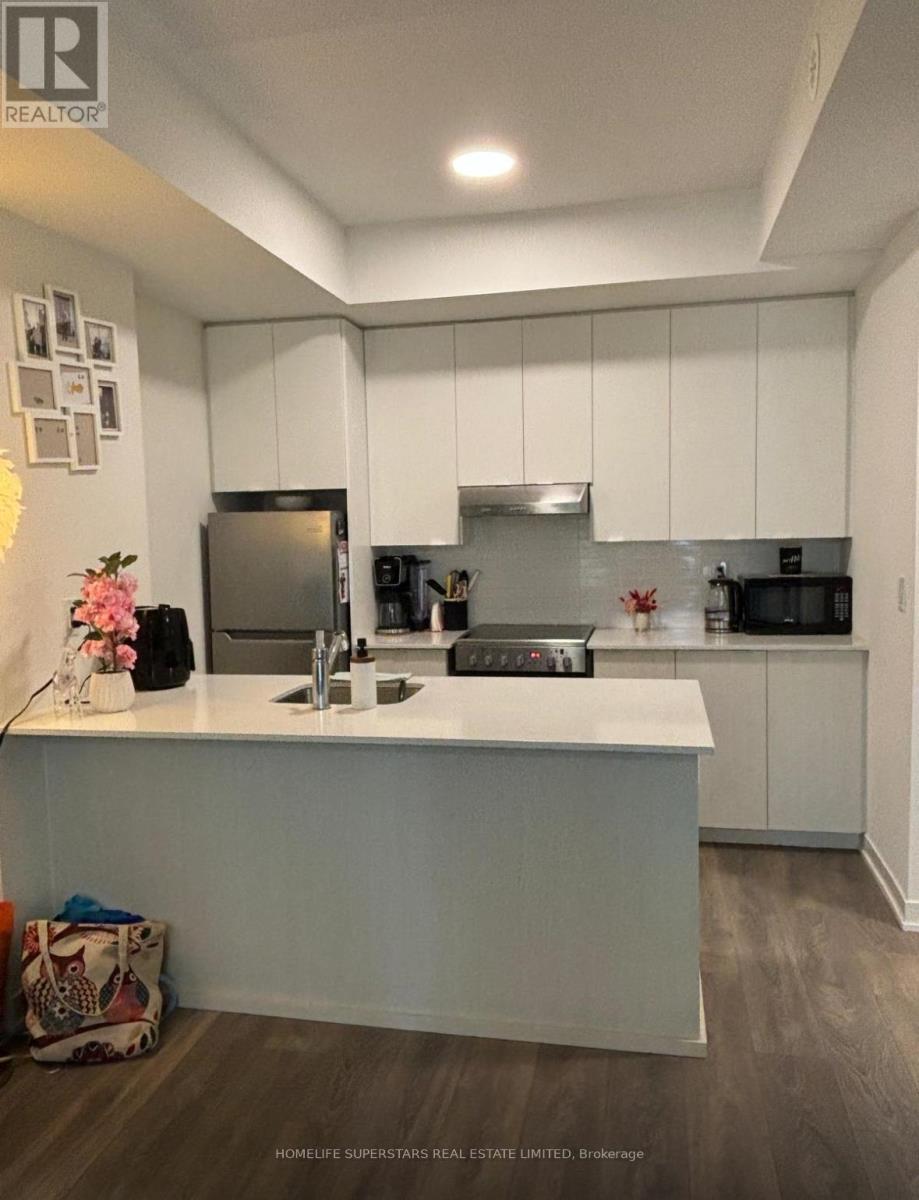 B104 - 150 Canon Jackson Drive E, Toronto, Ontario  M6M 0B7 - Photo 3 - W12564634