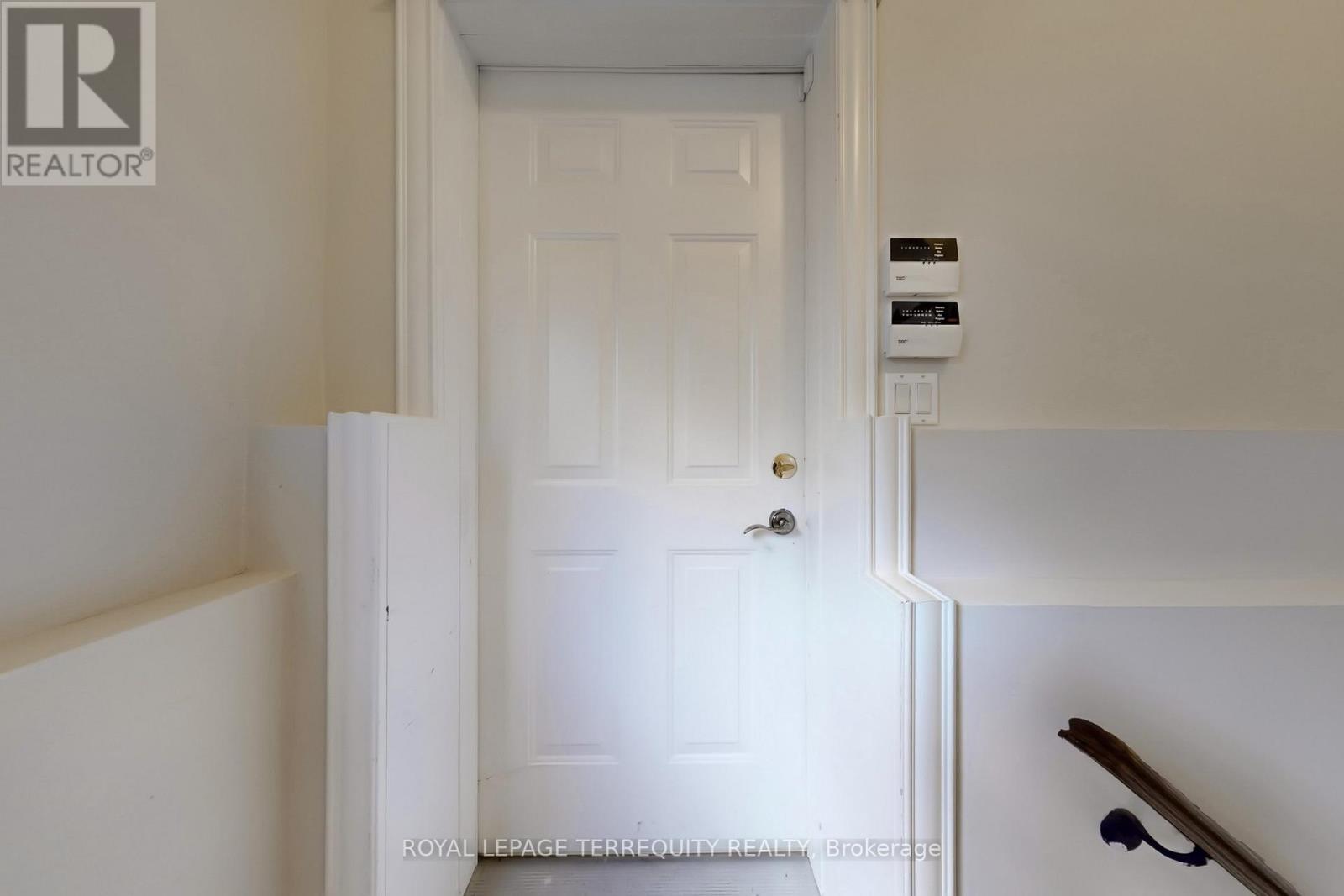 12 Highland Hill, Toronto, Ontario  M6A 2P8 - Photo 38 - W12564640