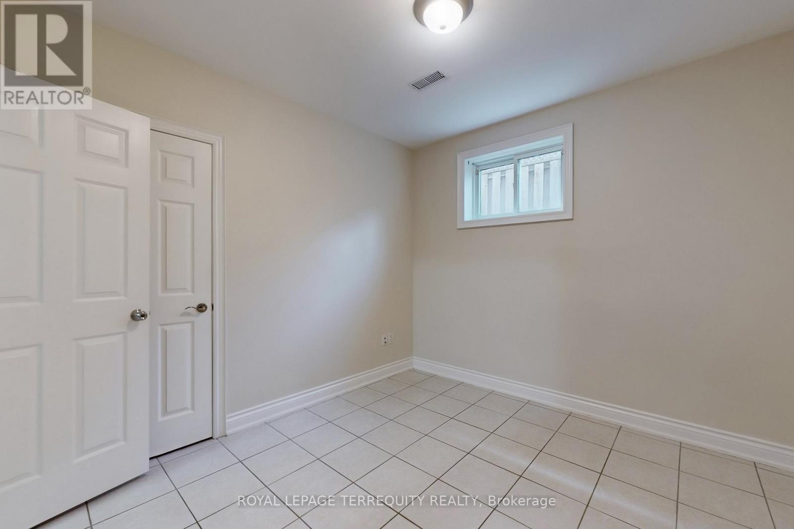 12 Highland Hill, Toronto, Ontario  M6A 2P8 - Photo 45 - W12564640