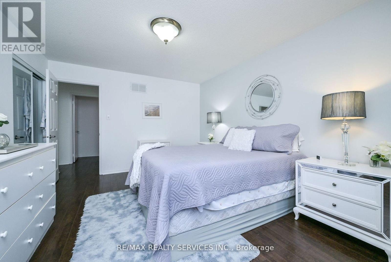 59 Springview Drive, Brampton, Ontario  L6X 4L8 - Photo 16 - W12564652