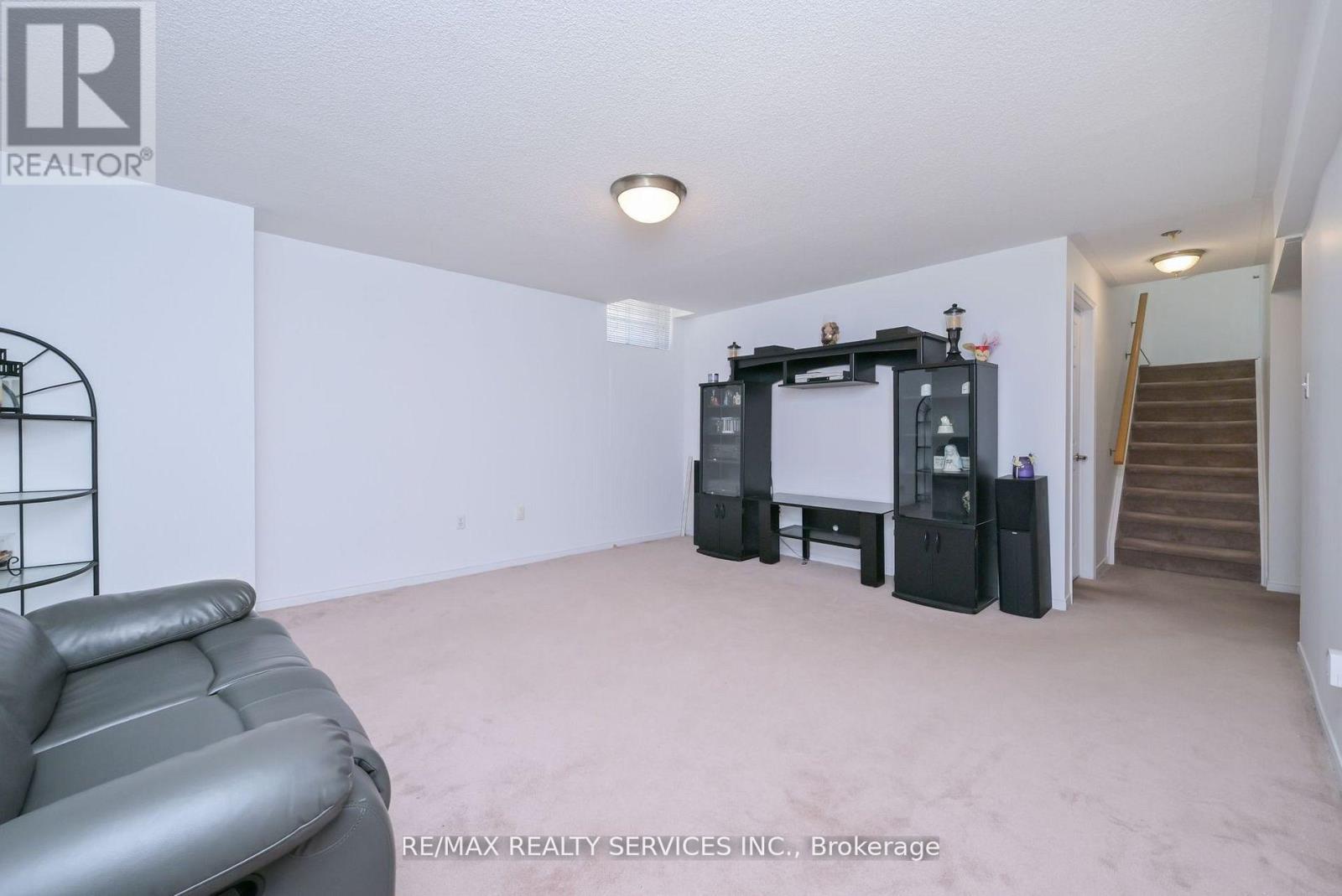 59 Springview Drive, Brampton, Ontario  L6X 4L8 - Photo 21 - W12564652