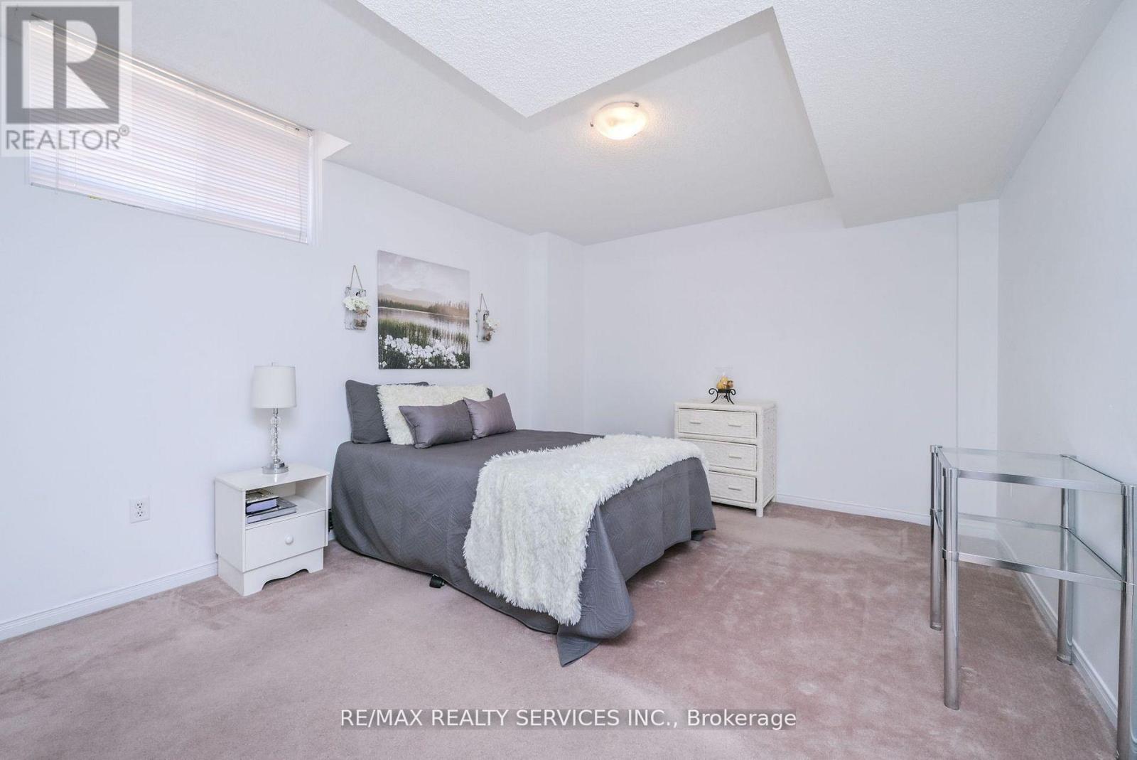 59 Springview Drive, Brampton, Ontario  L6X 4L8 - Photo 22 - W12564652